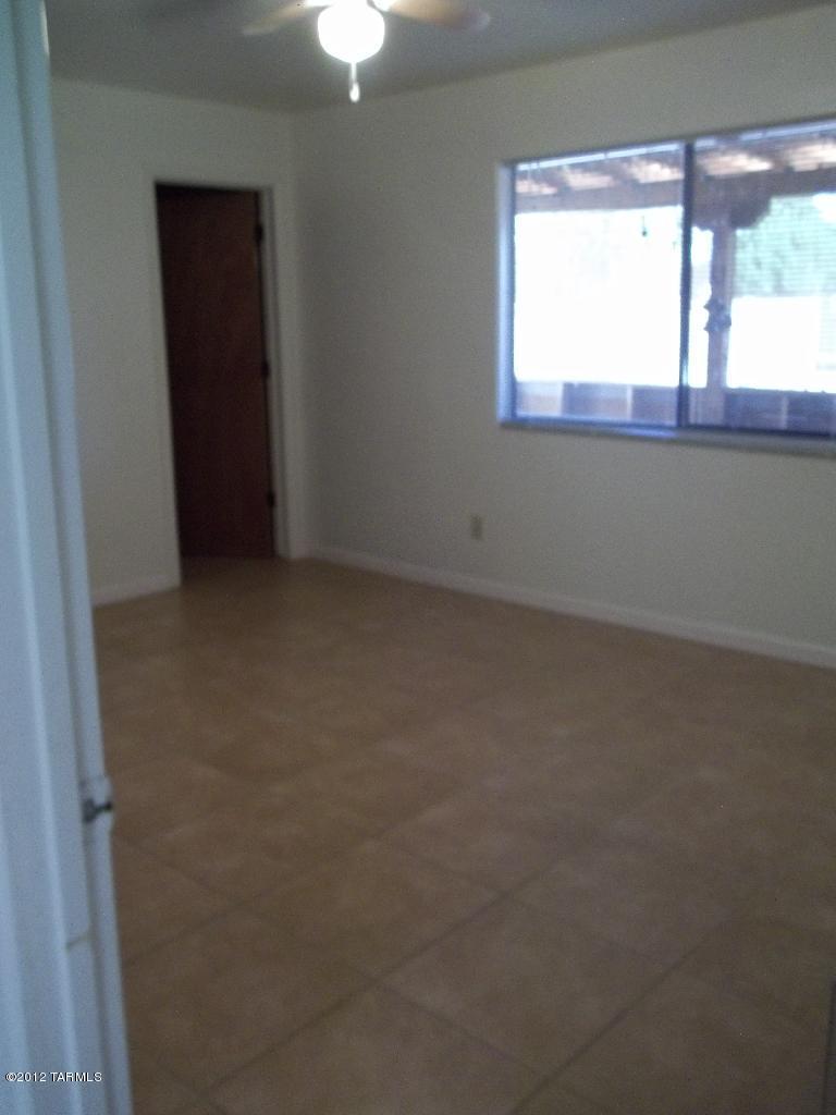 Conquistador Manor (1-14) - Residential Lease
