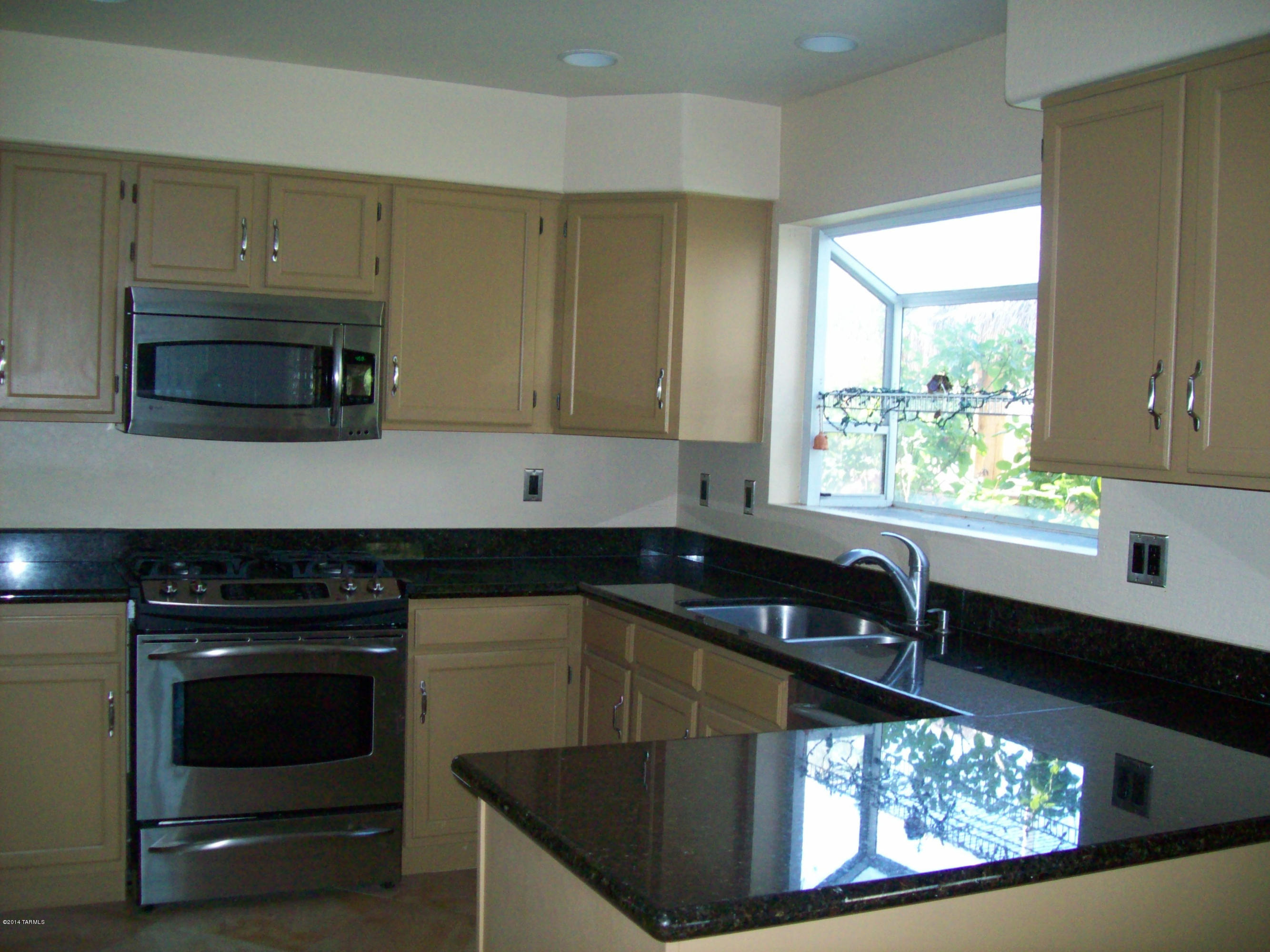 Canada Hills Village 12 (1-21) - Residential Lease