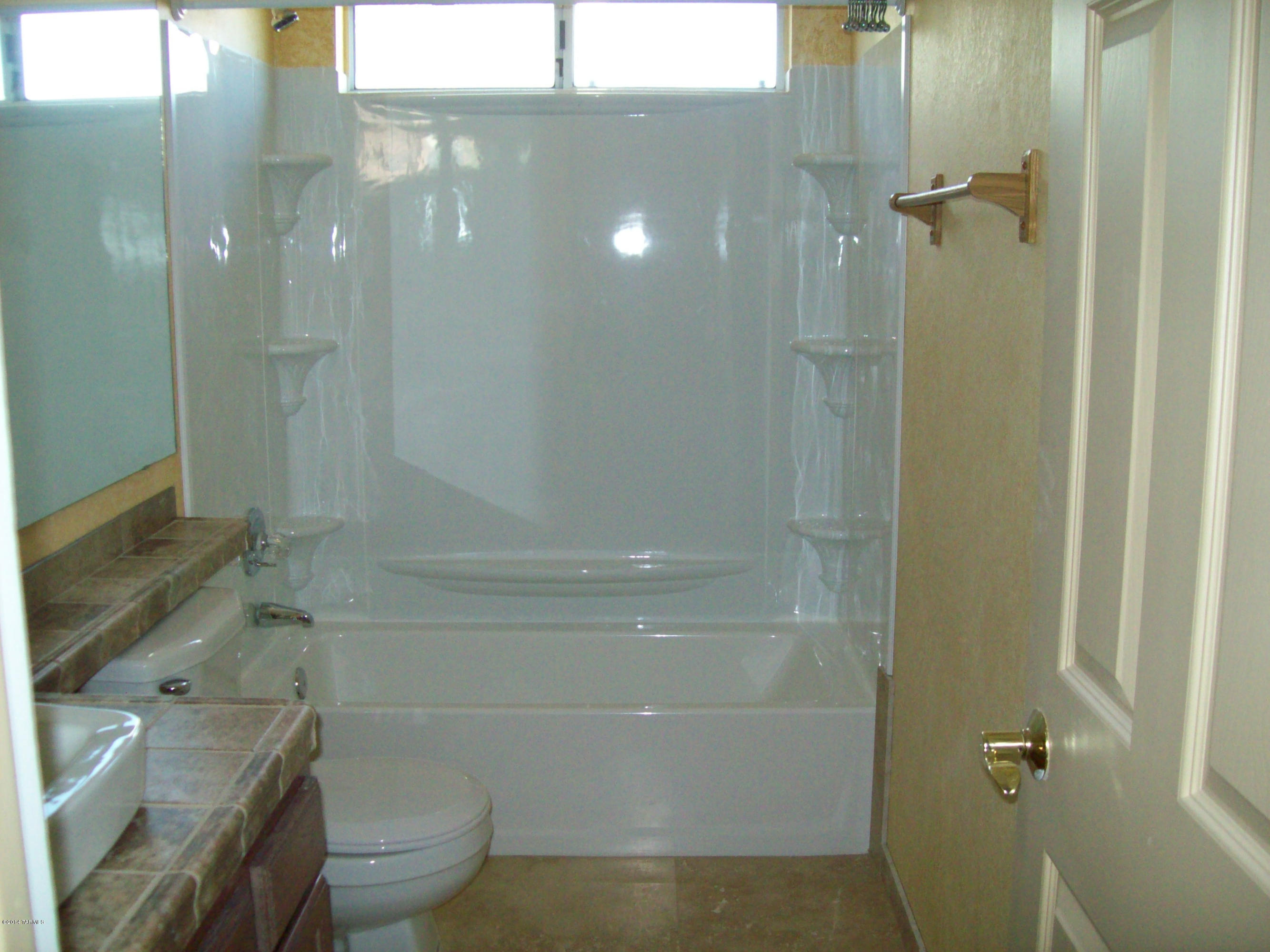 Canada Hills Village 12 (1-21) - Residential Lease