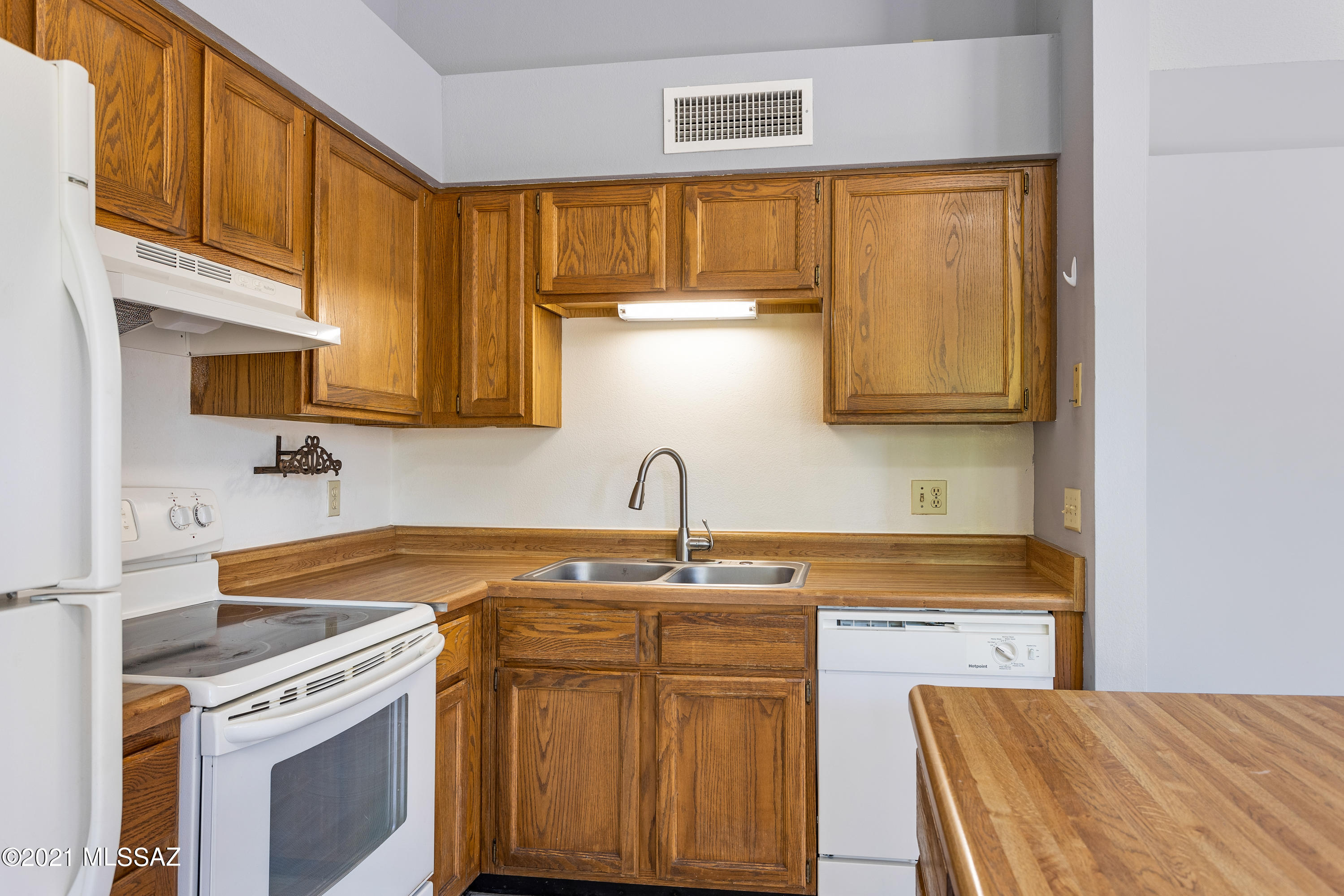 Sunset Villas Townhomes (1-118) - Residential