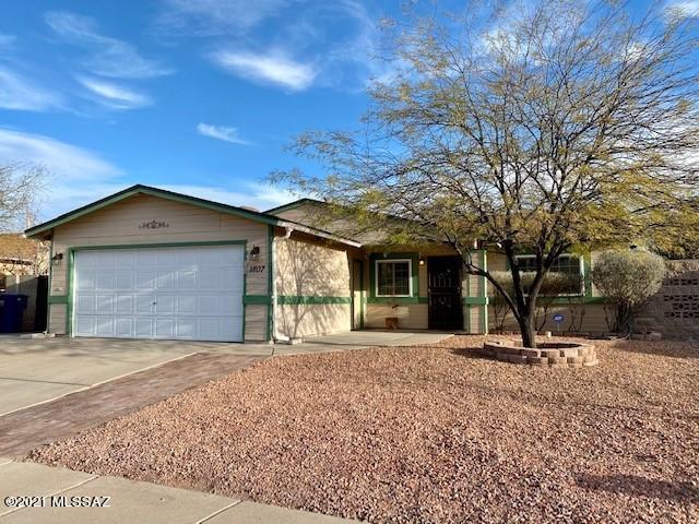 Move In Ready 2br/2ba home in sought after Midvale Park. Pride of ownership throughout this home. Extra room is the perfect size to make it a 3rd bedroom or office. The backyard is perfect for unwinding with two covered patios, mature trees and plants. Conveniently located near I-10, parks, and shopping. Do not delay, this house will not last long!
