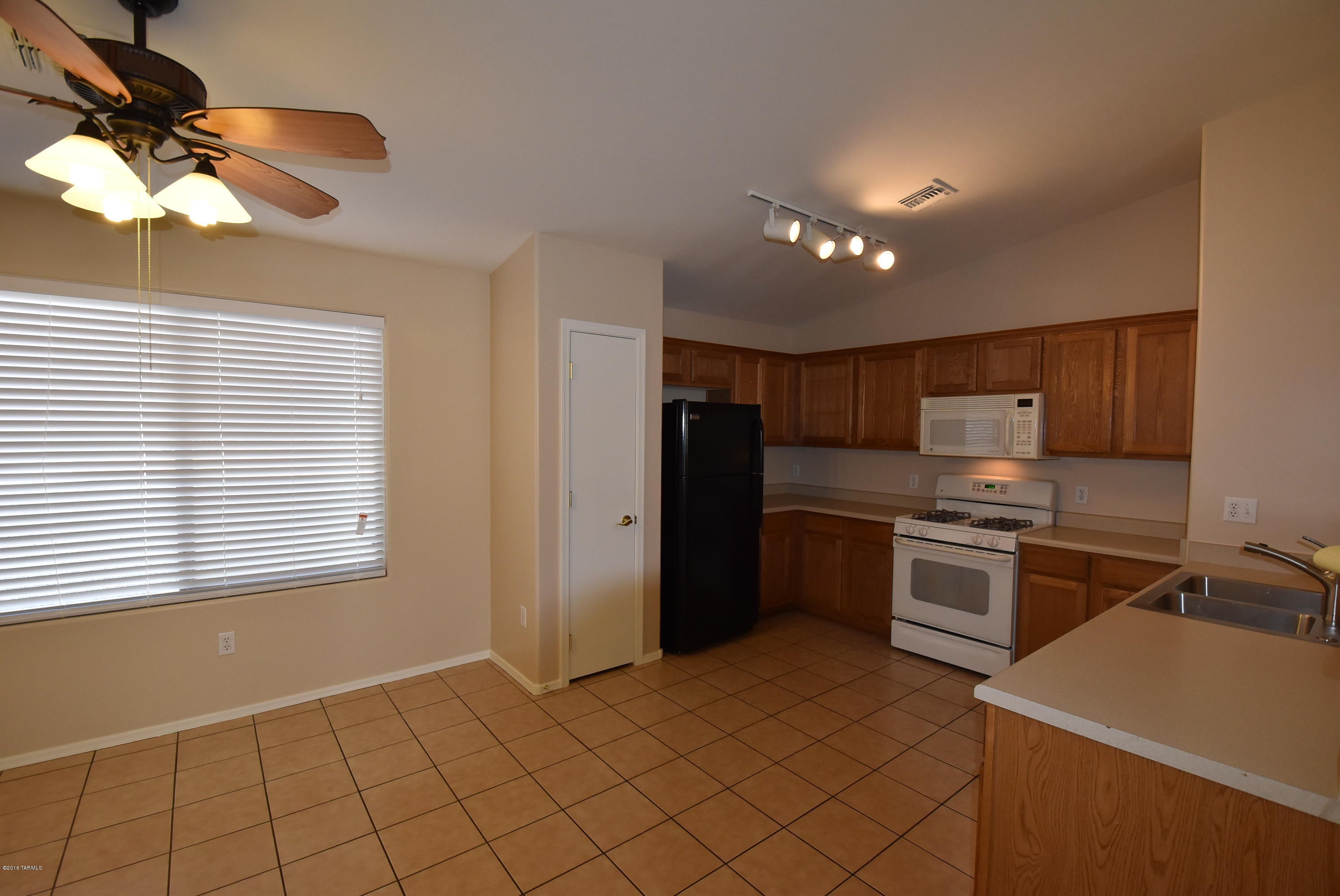 Gladden Farms BLK 1 - Residential Lease