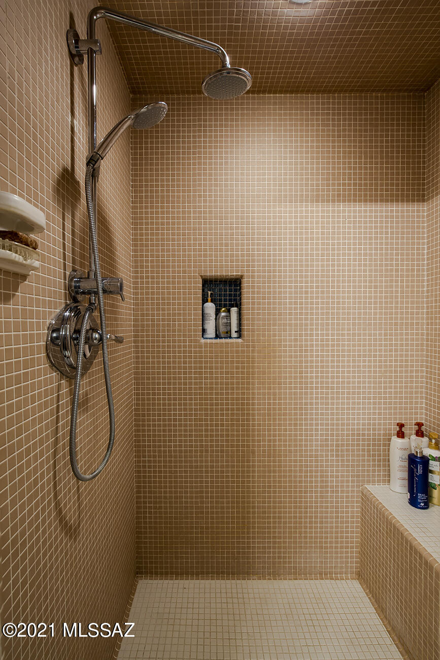 Casas Adobes Estates NO. 3-A - Residential