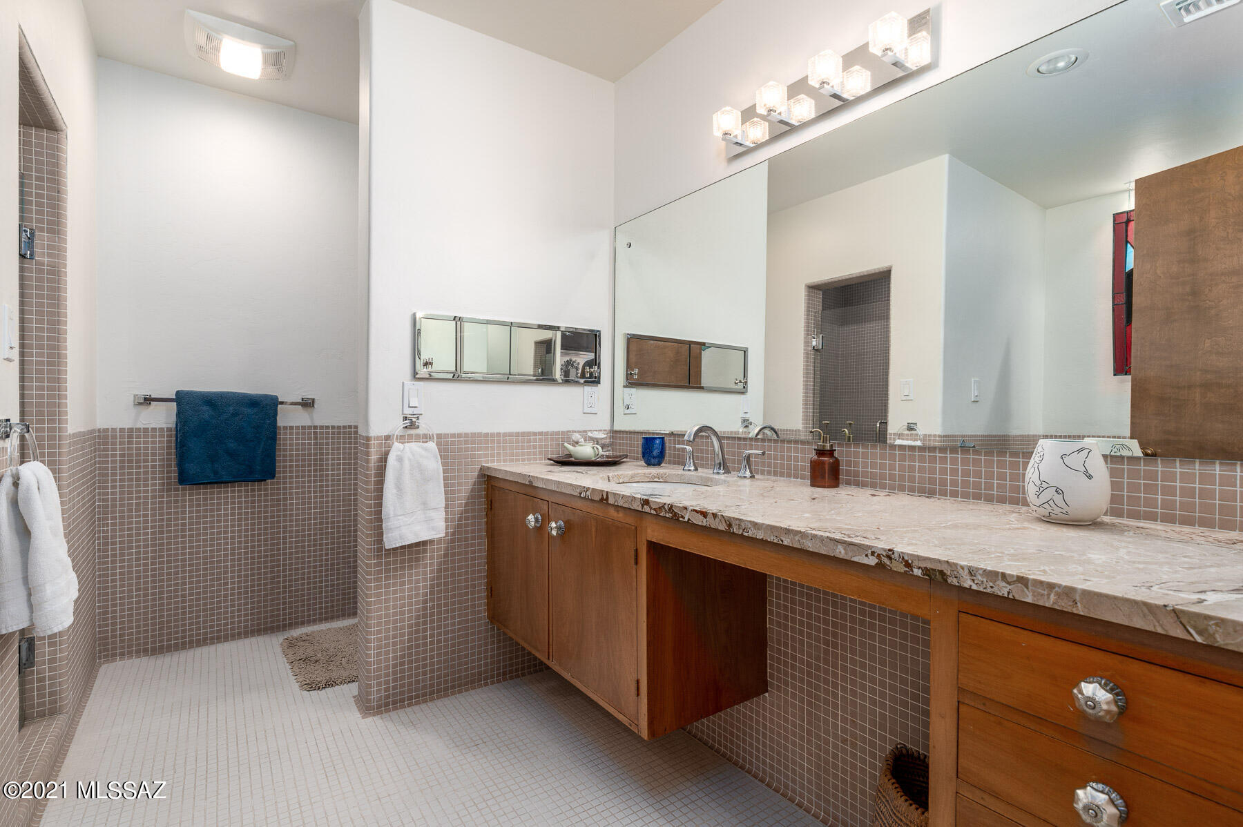 Casas Adobes Estates NO. 3-A - Residential