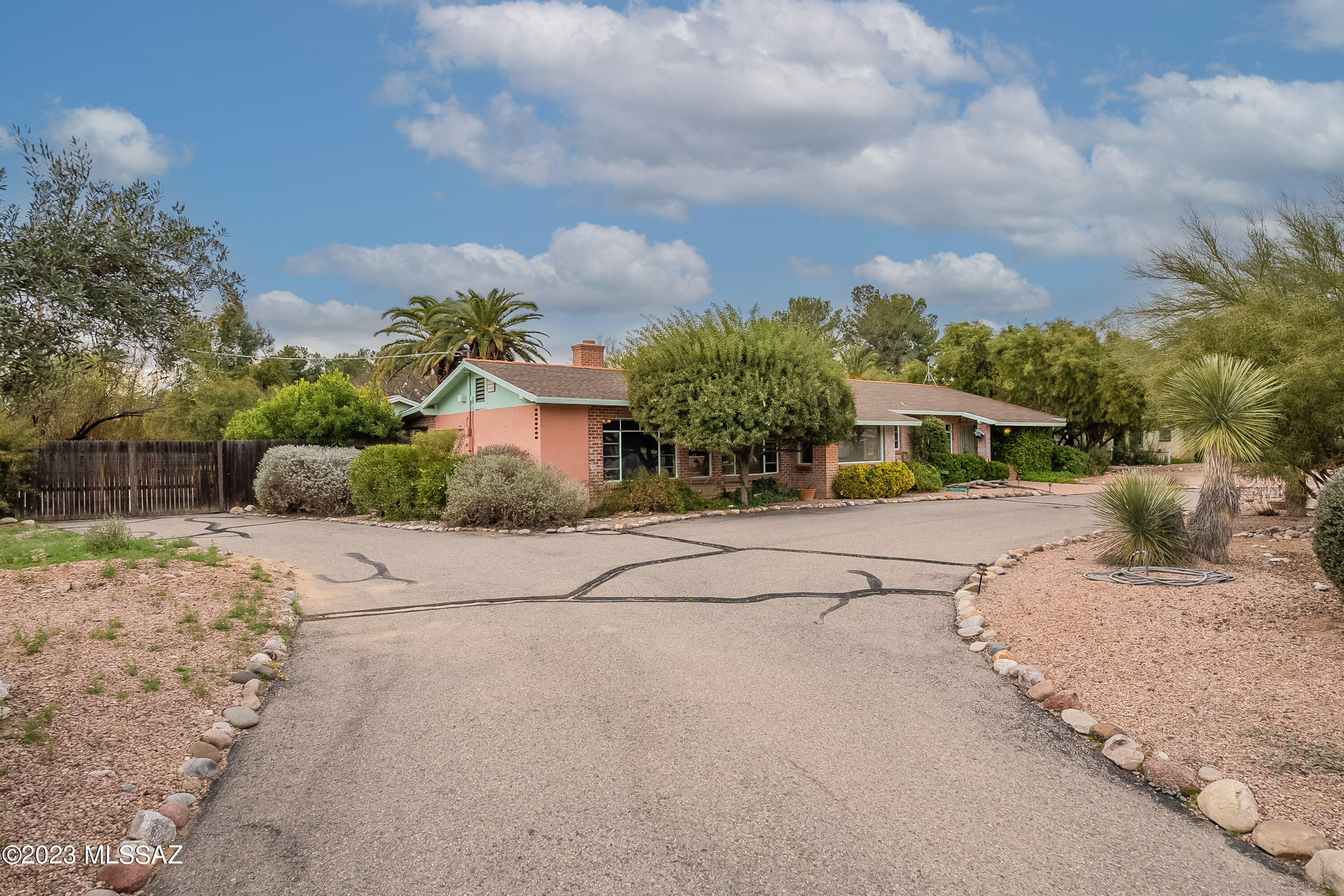 Country Club Estates NO. 1 - Residential