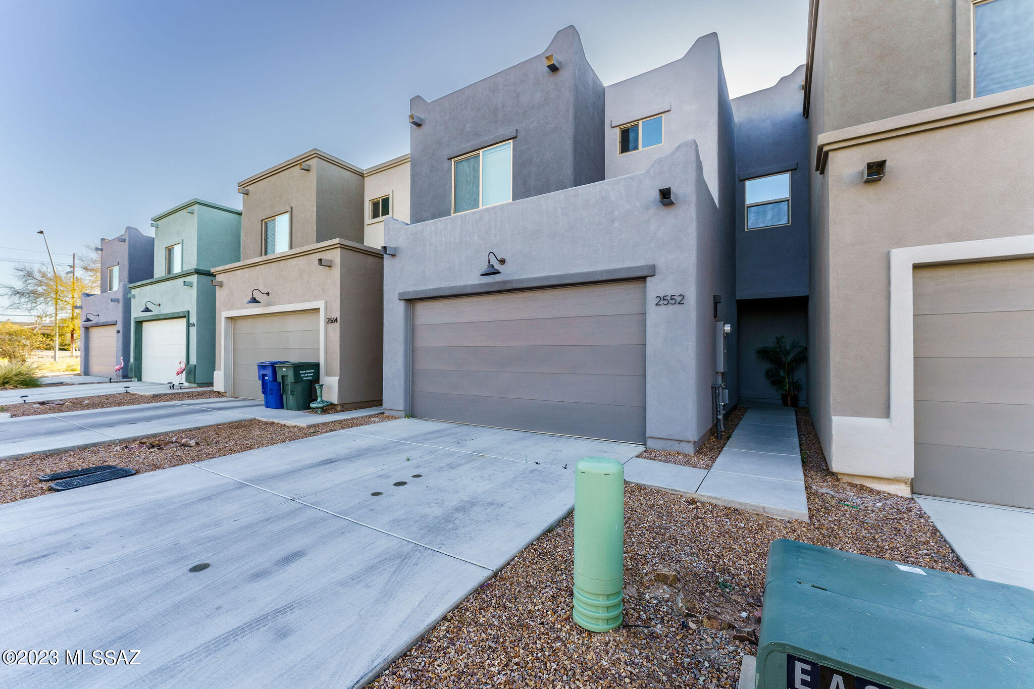 Range Price 307,000-312,000. This newer home has a beautiful open floor plan. The kitchen has custom cabinetry, granite countertops, undermount sink, spray faucet, stainless steel appliances which include: dishwasher, built in microwave, range and a side by side refrigerator with water/ice dispenser.  The island has bar seating for 3.  The enclosed yard has a covered patio and extended brick pavers.  The large master suite has dual sinks, granite countertops and undermount sinks, modern lighting and plumbing fixtures, framed mirrors, walk in closet and a walk in shower with tile surround to the ceiling. 
Additional features include:  Front security screen door, 2 car garage, concrete driveway, ceiling fans throughout.  Great location......