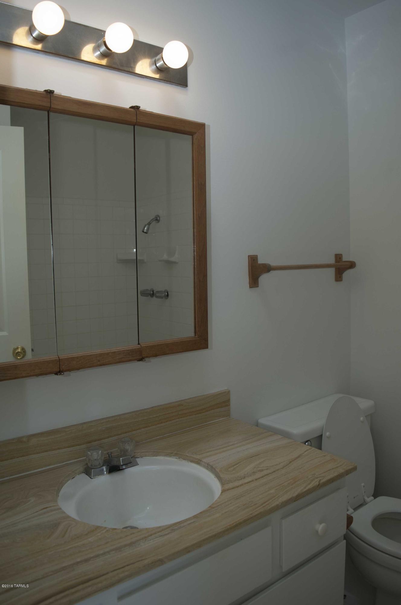 Broadway East (1-112) - Residential