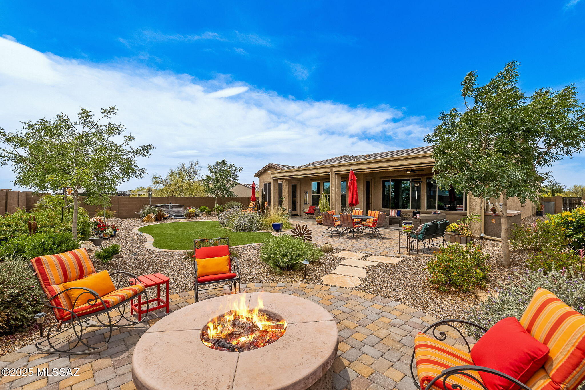 Saguaros Viejos West - Residential