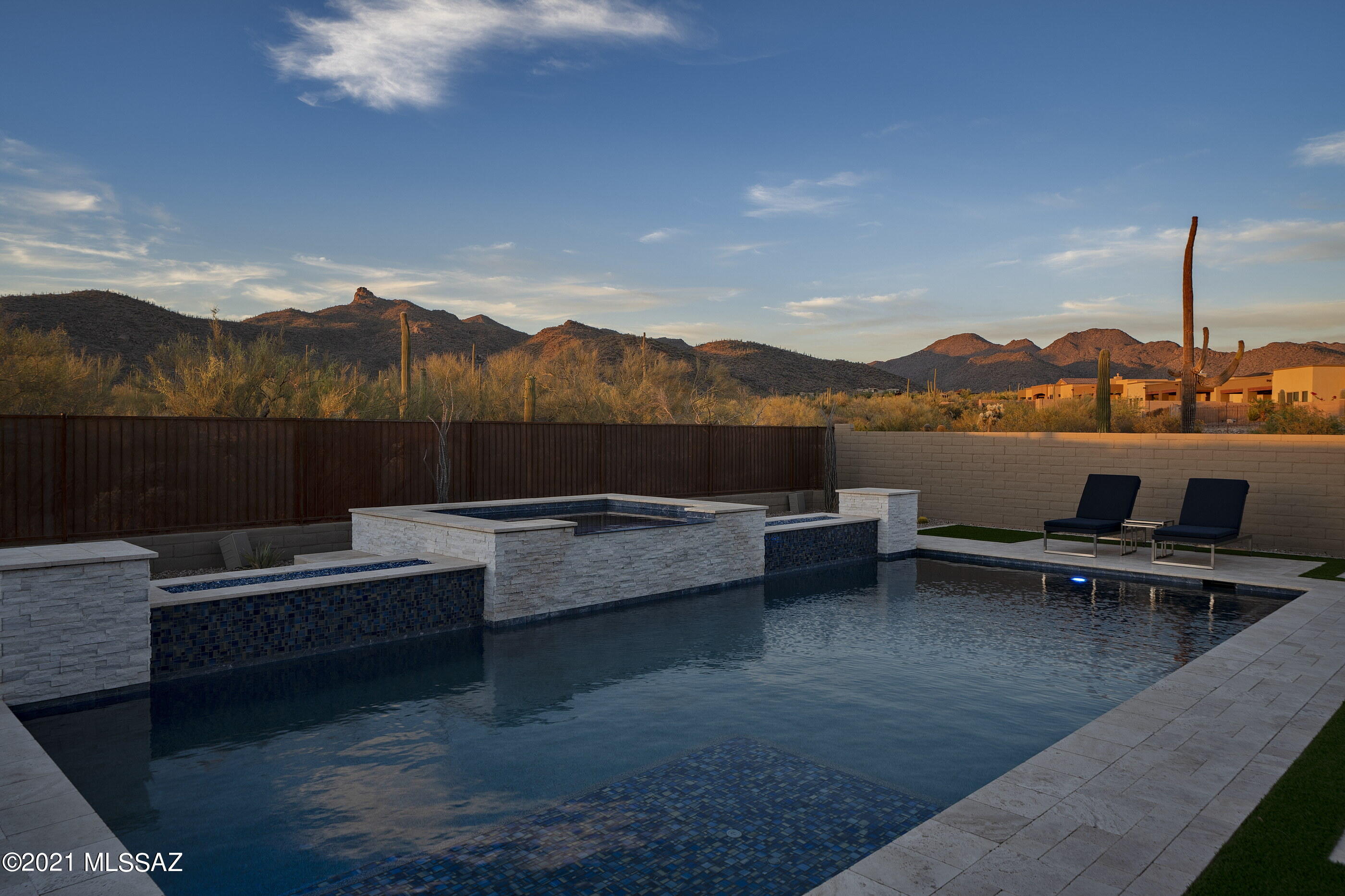Boulder Bridge Pass II At Dove Mountain SQ20143250154 - Residential