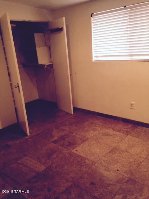 St. James Court - Residential Lease