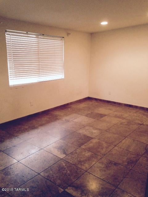 St. James Court - Residential Lease