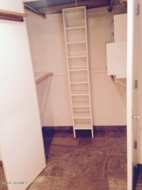 St. James Court - Residential Lease