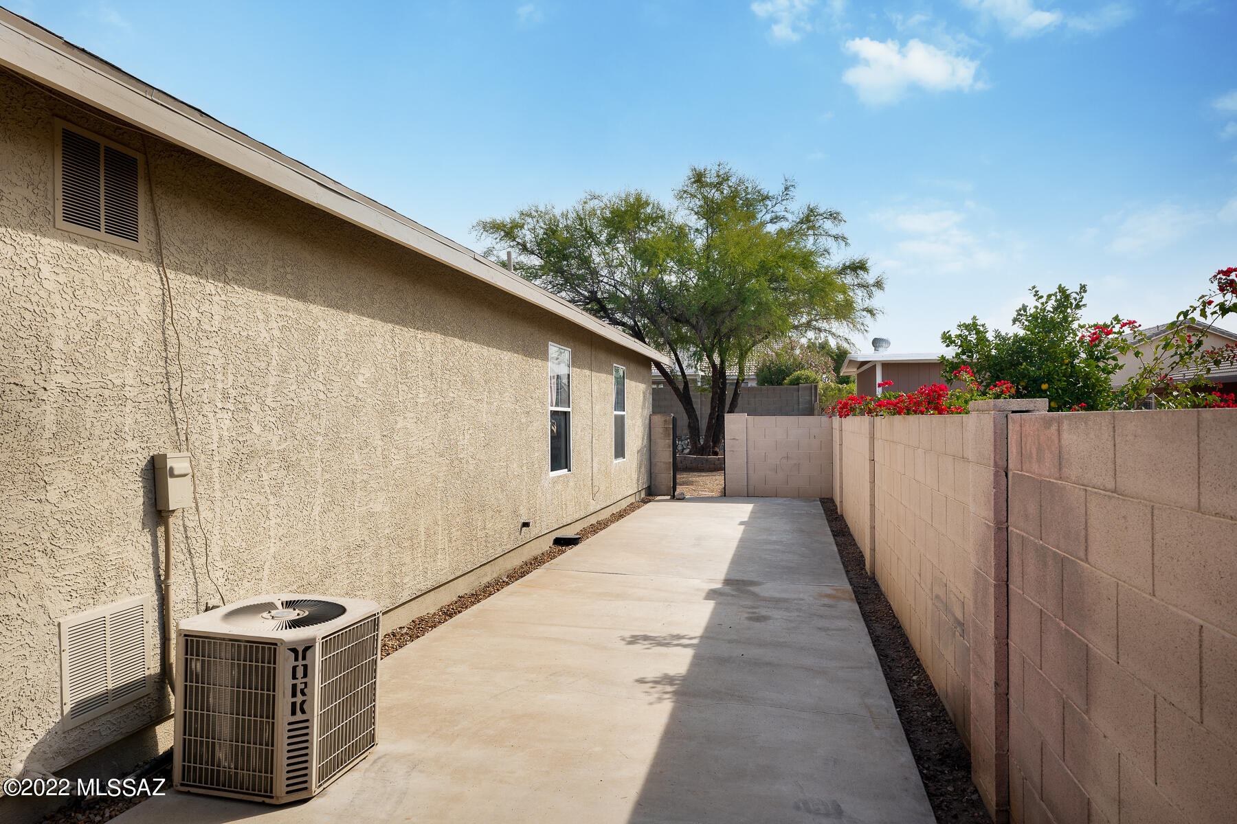 Elliott Homes At Rita Ranch (1-521) - Residential