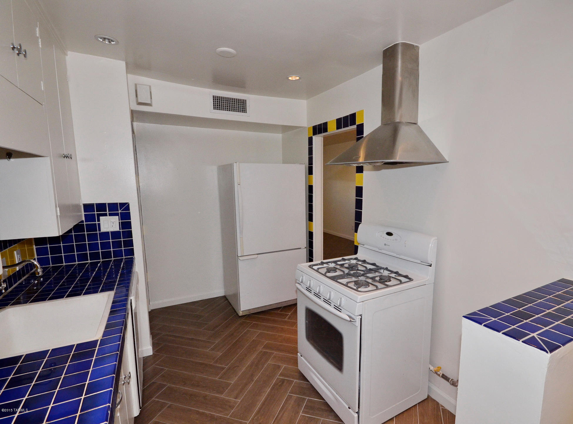 Casa Solariega - Residential Lease