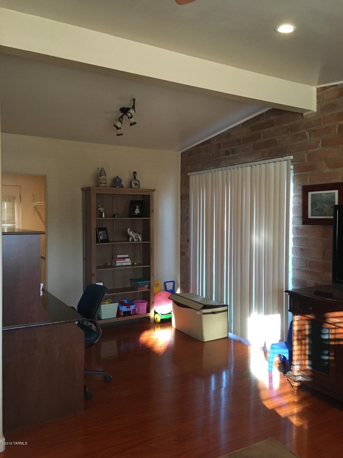 Kingston Knolls Terrace - Residential