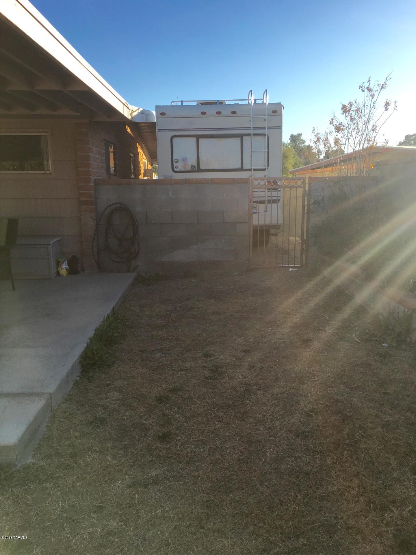 Kingston Knolls Terrace - Residential