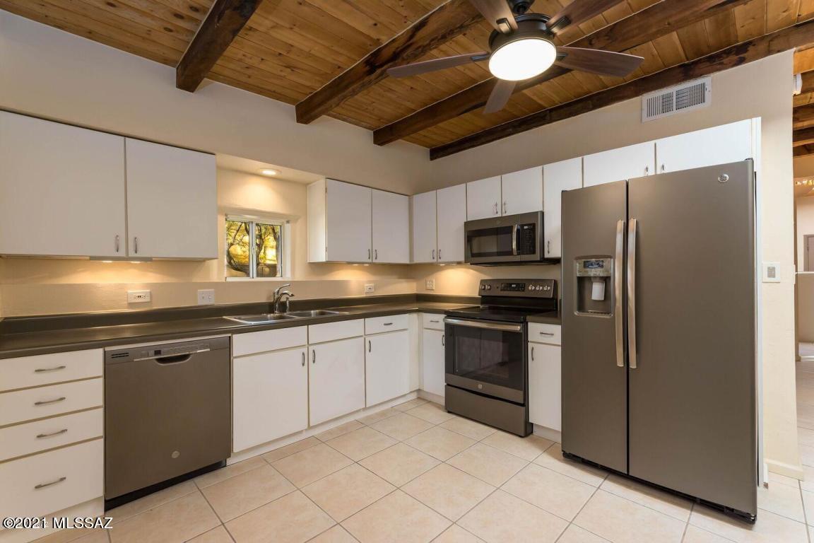 Campbell Ave. Acres - Residential