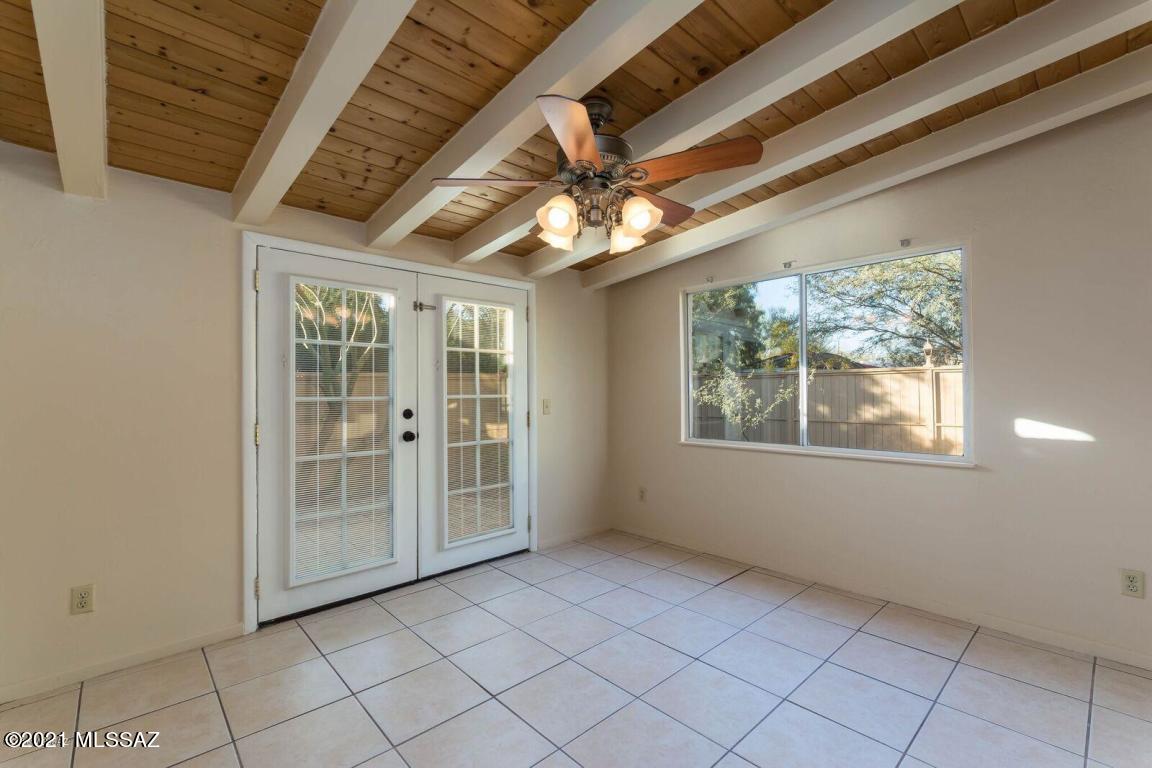 Campbell Ave. Acres - Residential