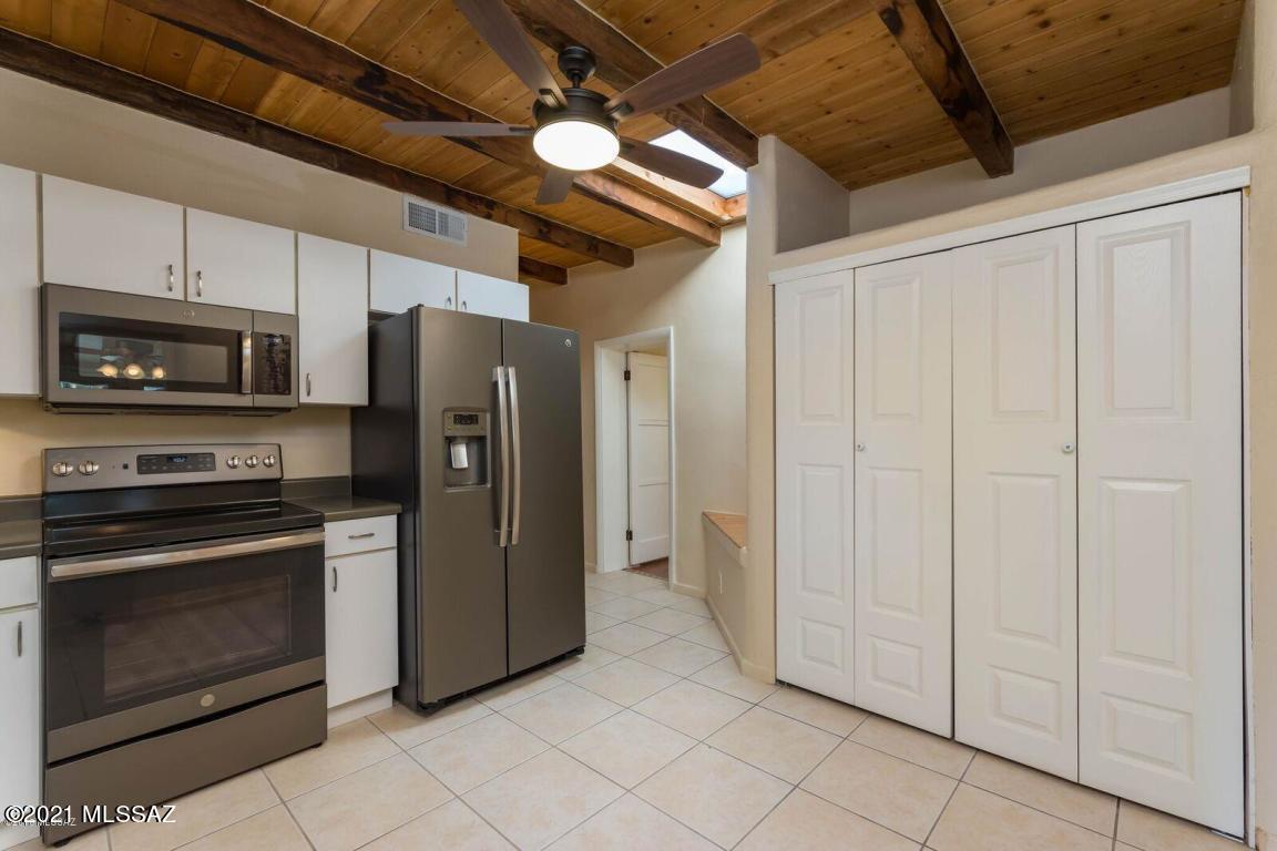 Campbell Ave. Acres - Residential