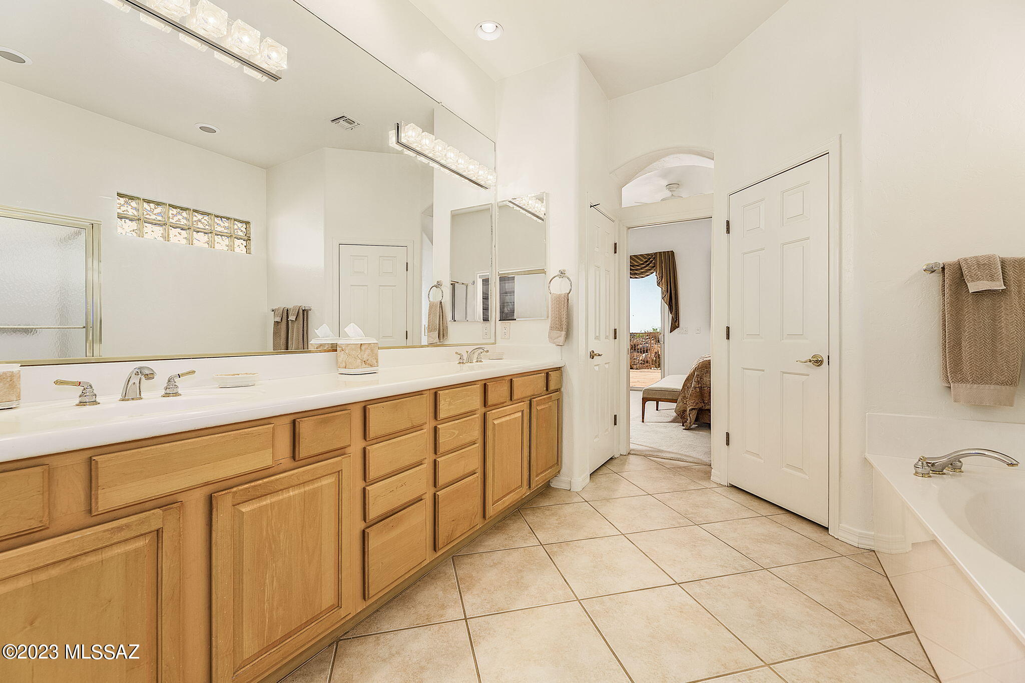 Sabino Mountain (1-290) - Residential
