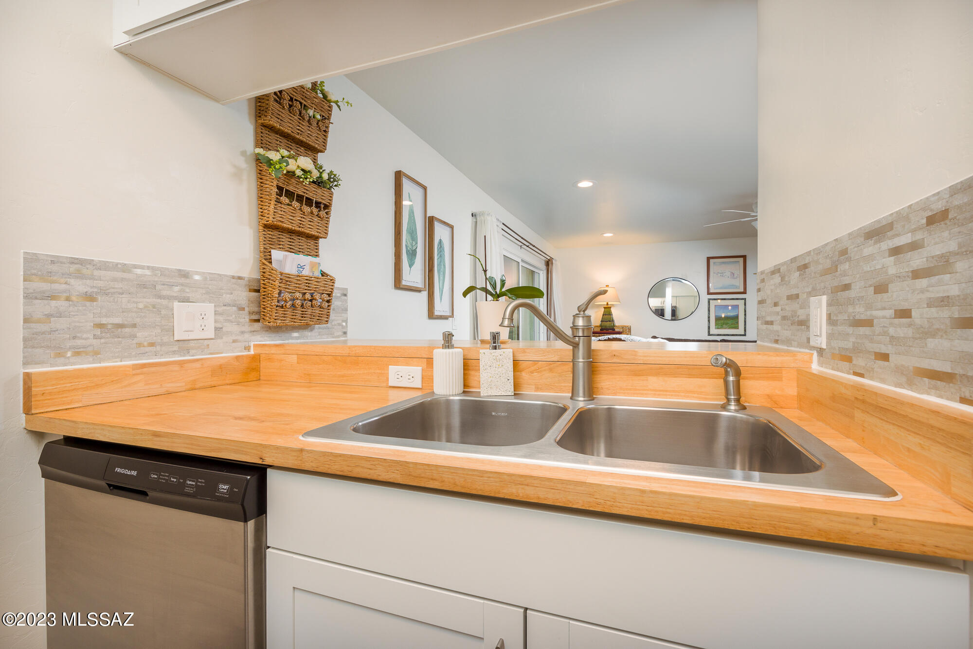 Las Colinas Condominiums - Residential