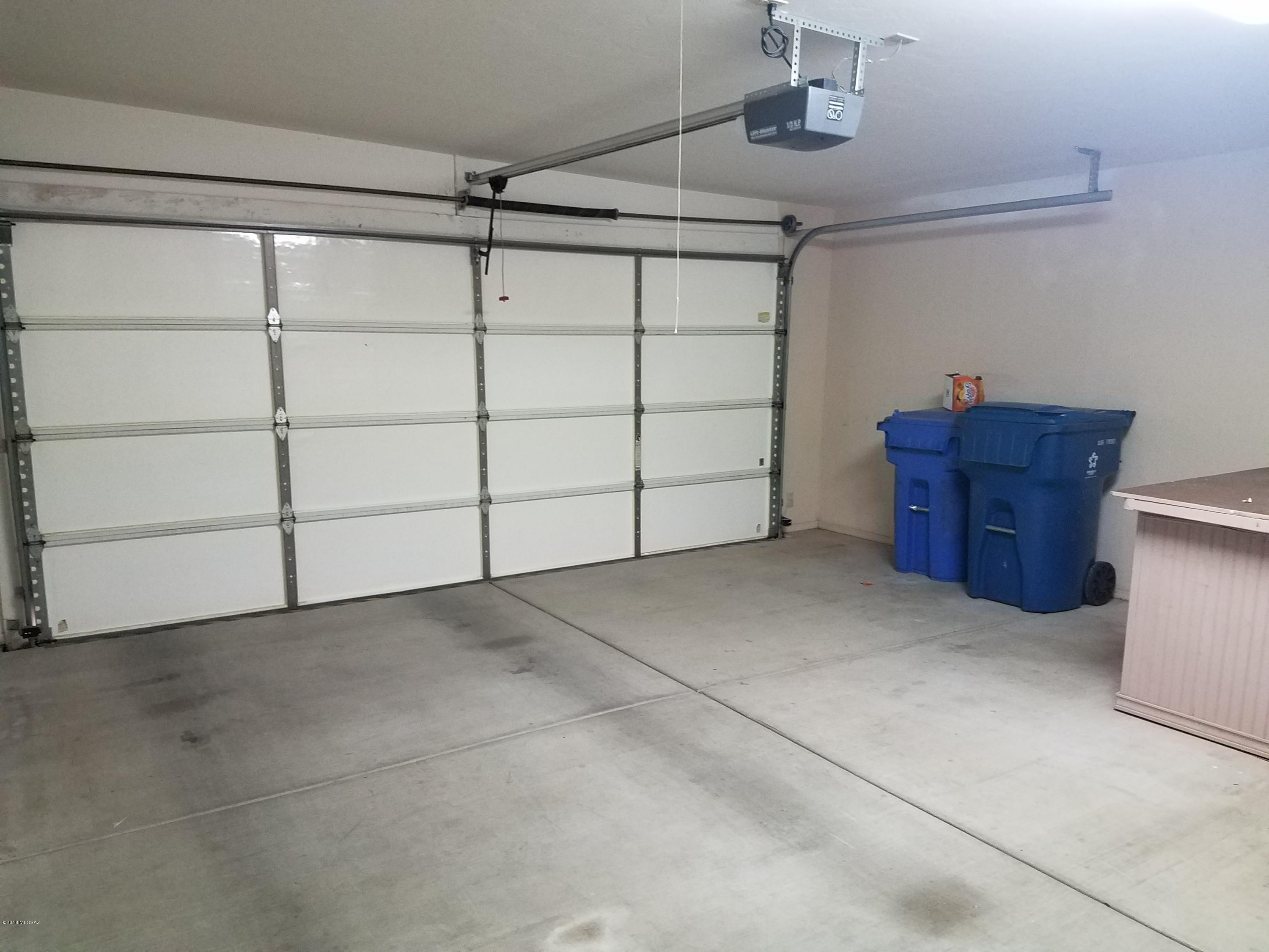 Fairway Vistas (1-27) - Residential Lease