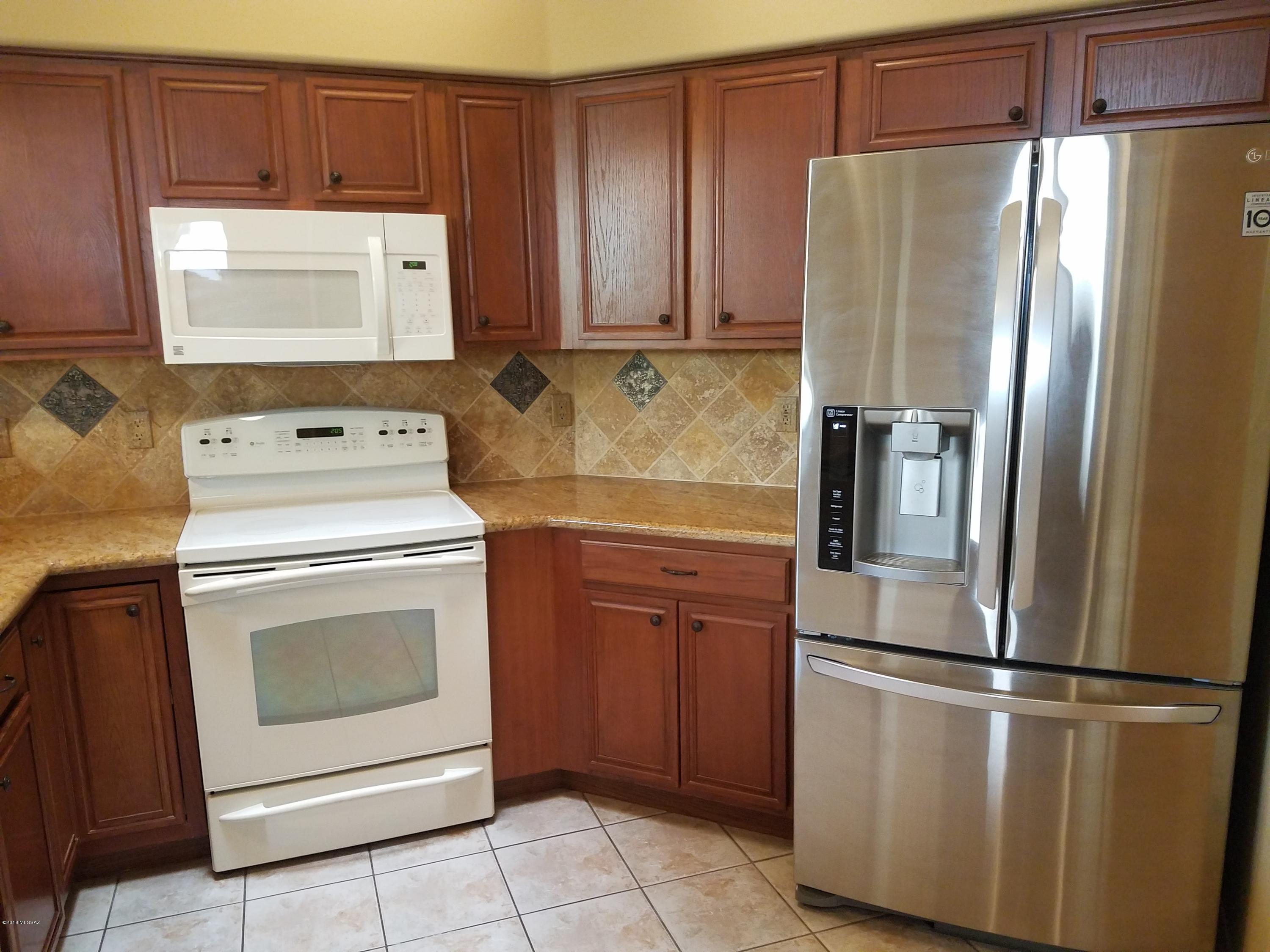 Fairway Vistas (1-27) - Residential Lease