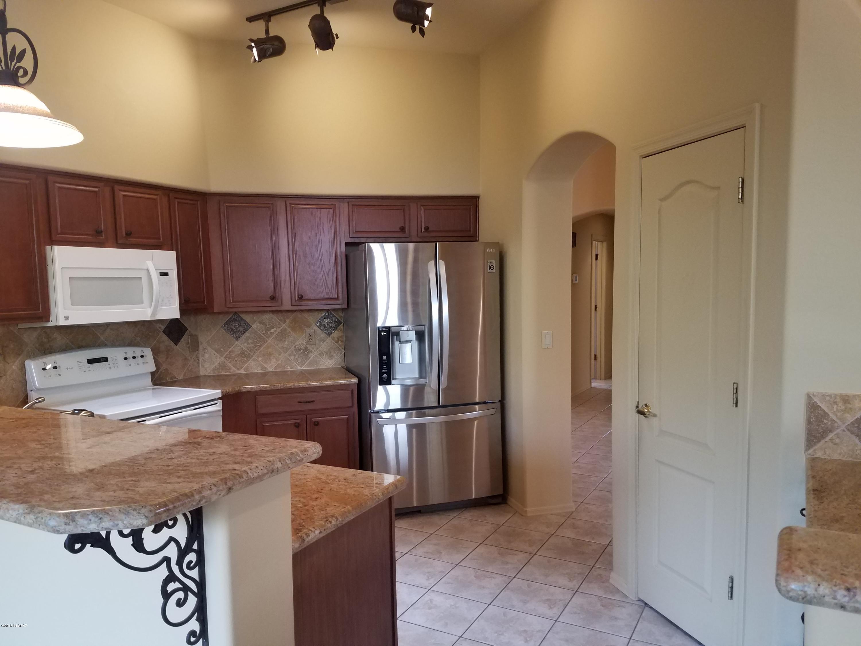 Fairway Vistas (1-27) - Residential Lease