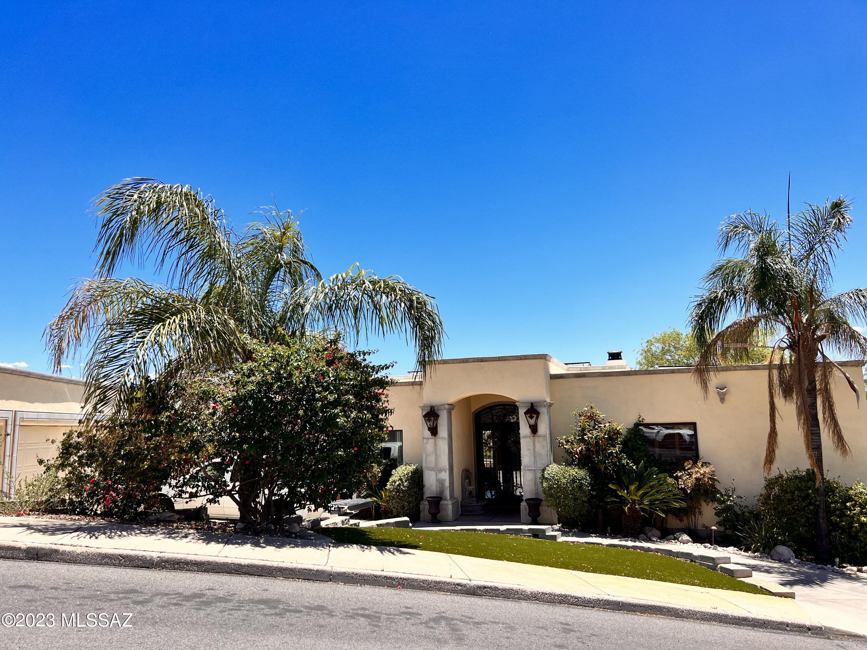 Stunning 4bdr/3ba home in Catalina Foothills w/city and mountain views! Entertain or relax on your backyard patio overlooking the sparkling pool! Fabulous living room w/fireplace, floor-to-ceiling windows bring in tons of natural light and enjoy evening city views. Spacious family room with a built-in wine bar. The wonderful primary bedroom has private access to the pool and backyard.
Grand kitchen with spacious granite island, oversized gas cooktop, walk-in pantry, and fabulous cabinet space.
The primary bedroom and 2nd bedroom are upstairs and the bonus room and bedrooms 3 and four are downstairs.
You can't beat the many outdoor areas for relaxing or entertaining.