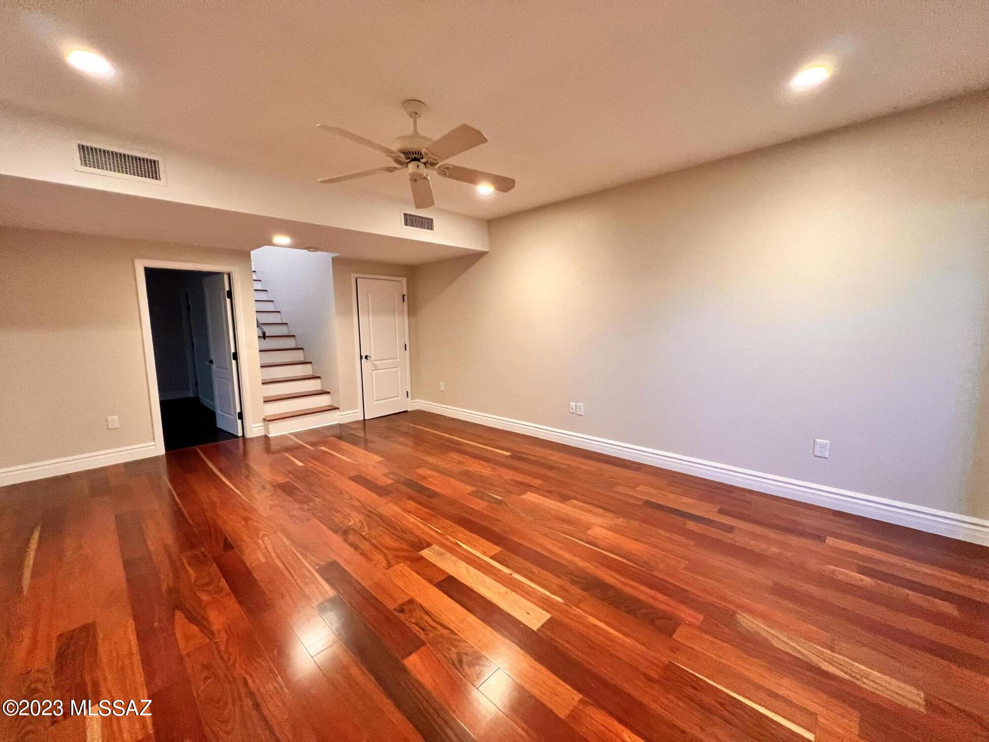 Regal Manor Estates (1-23) - Residential Lease