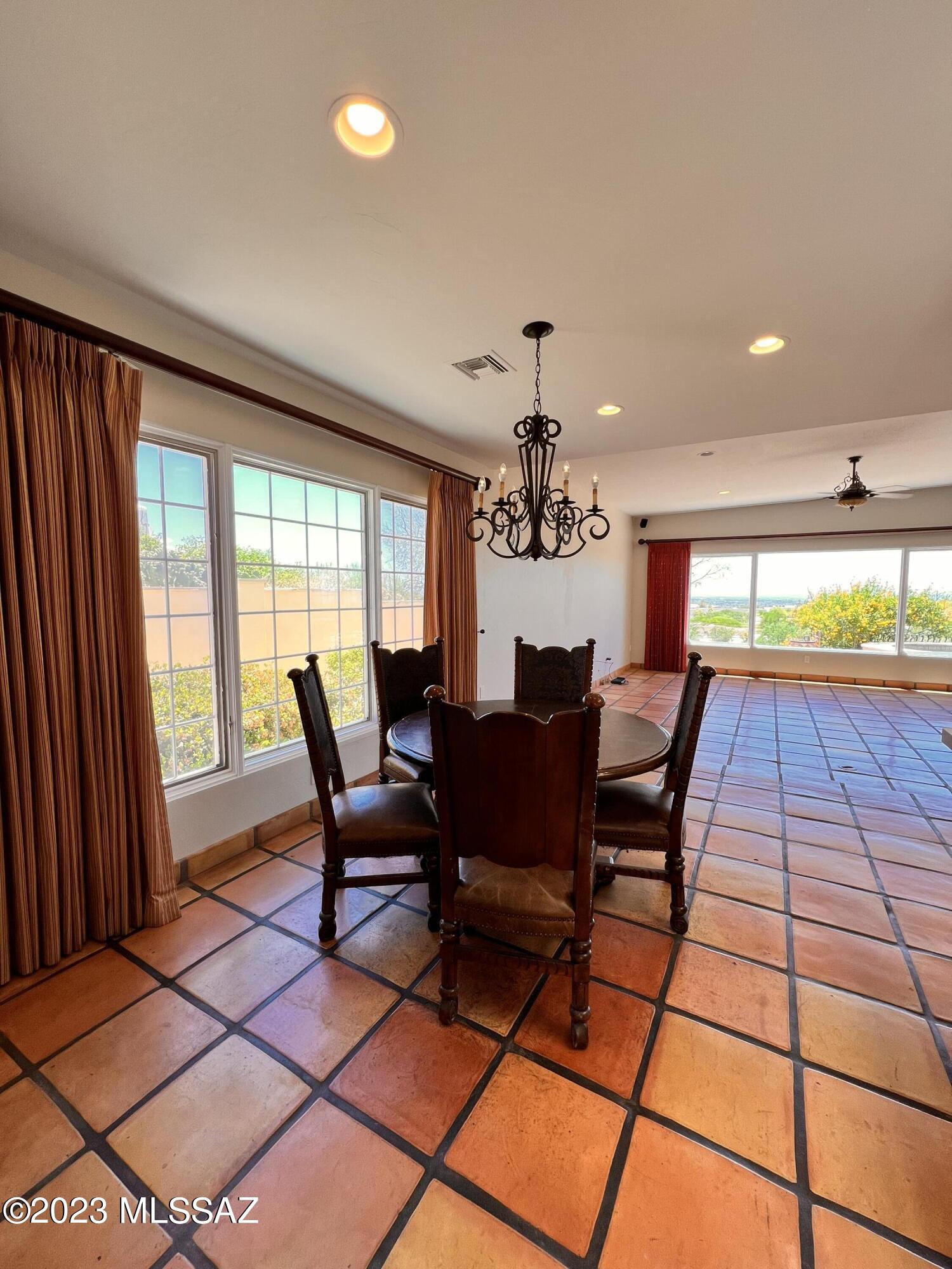 Regal Manor Estates (1-23) - Residential Lease