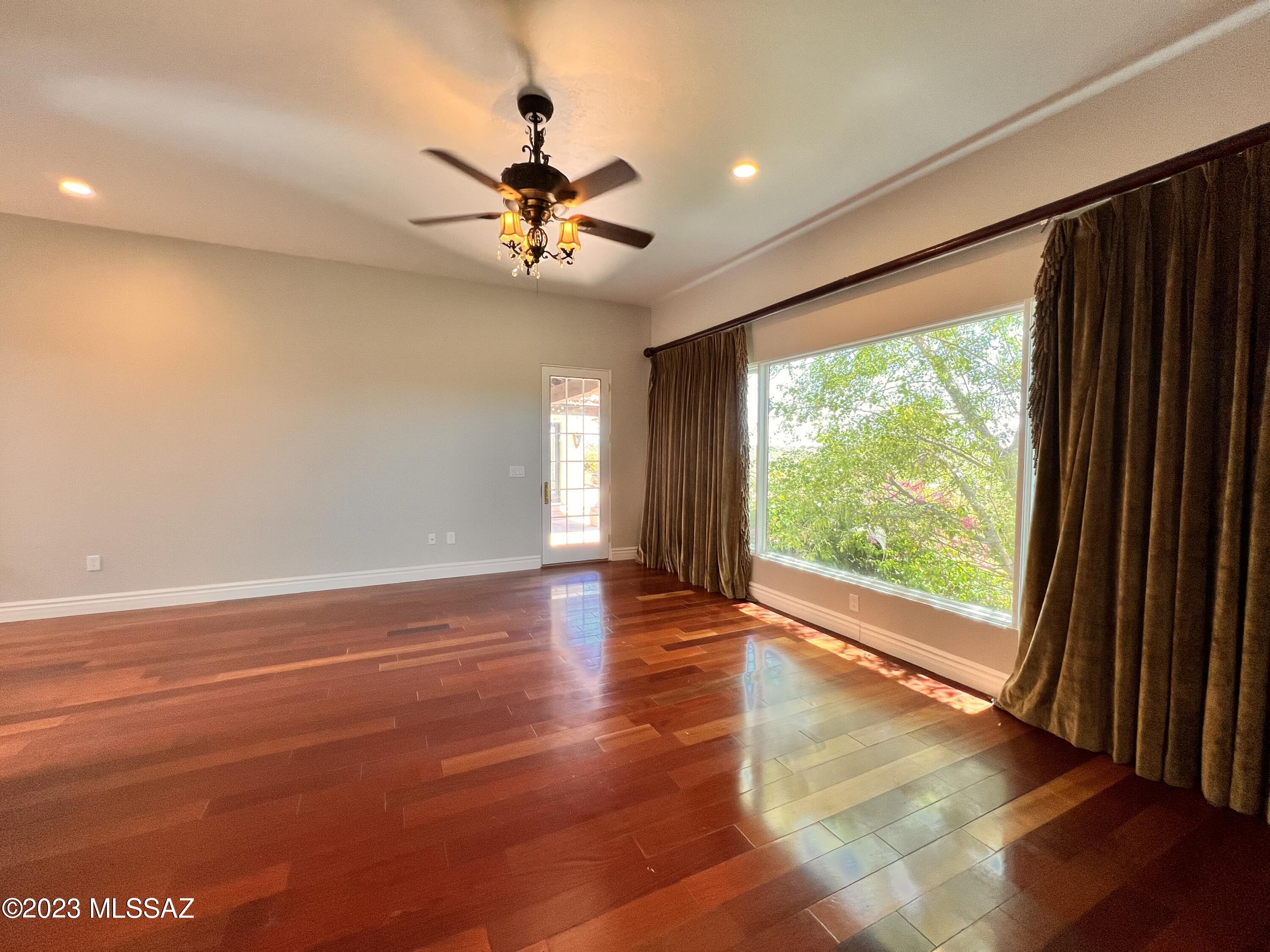 Regal Manor Estates (1-23) - Residential Lease