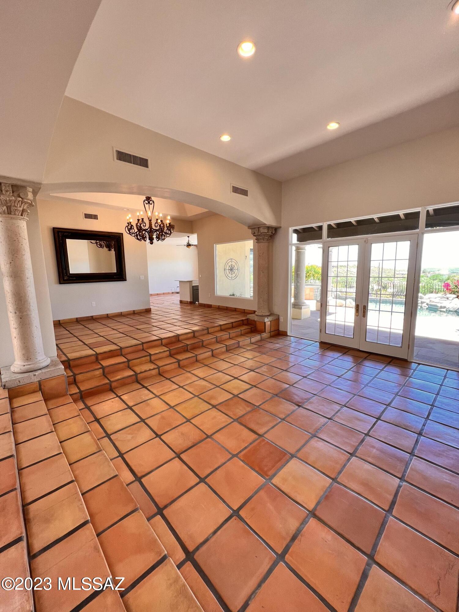 Regal Manor Estates (1-23) - Residential Lease