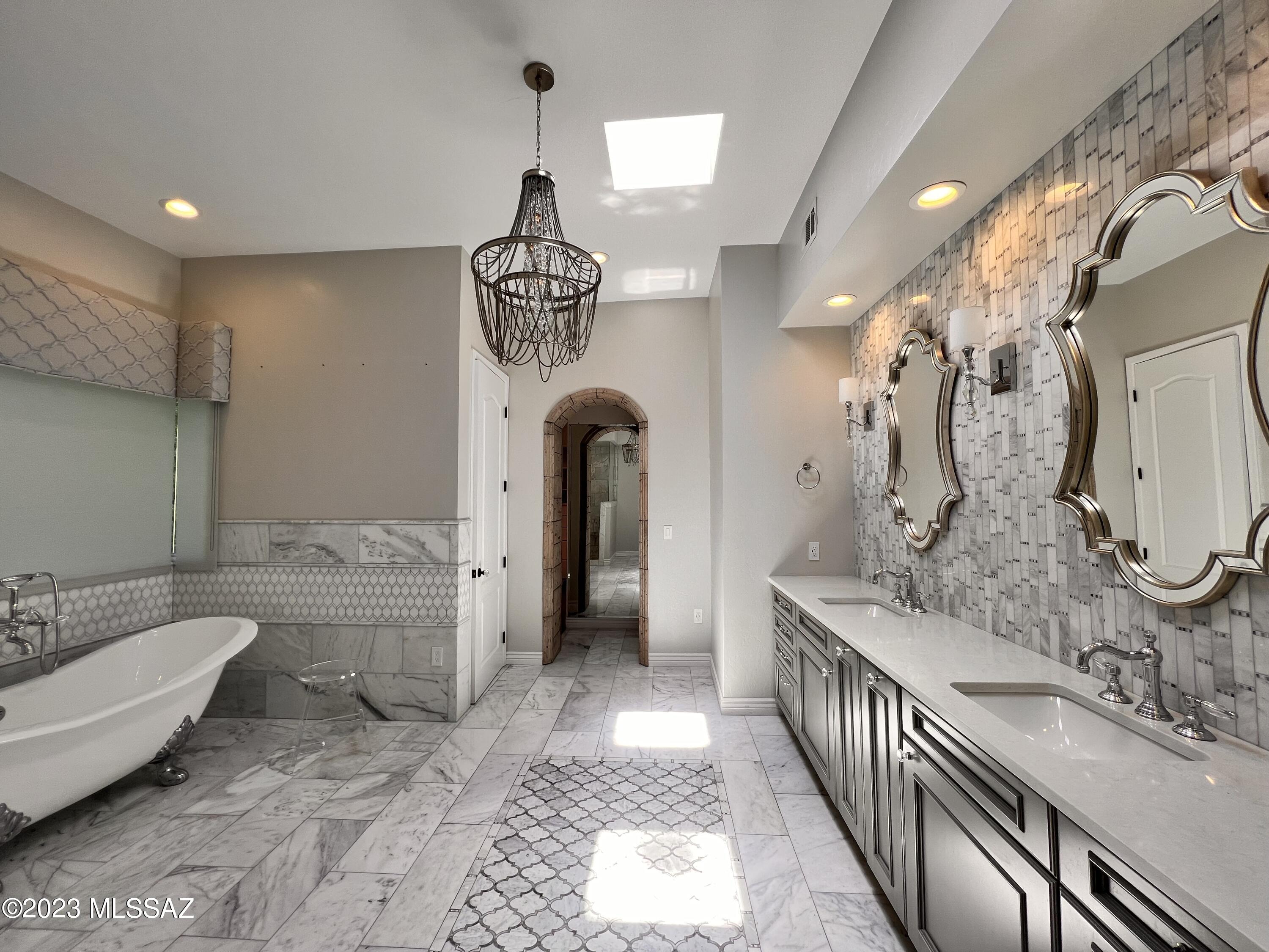 Regal Manor Estates (1-23) - Residential Lease