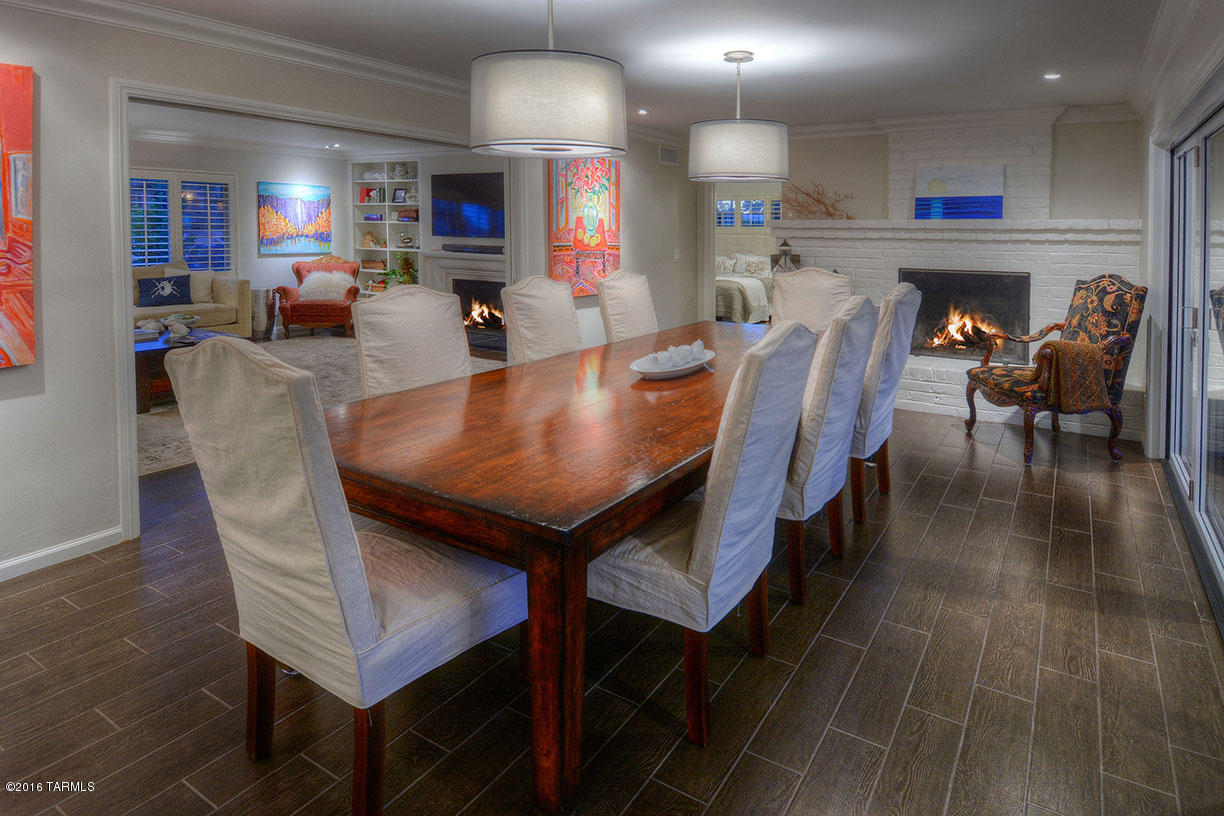 University Manor - Residential