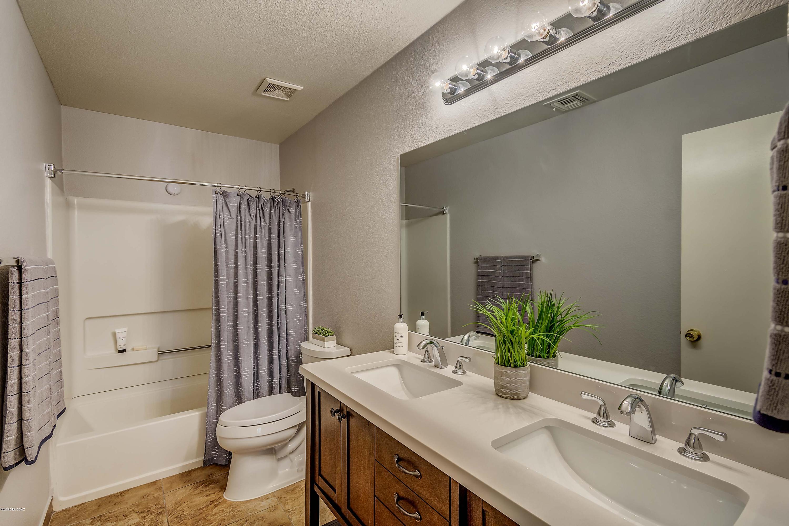 Rio Nuevo - Alameda (1-10) - Residential Lease