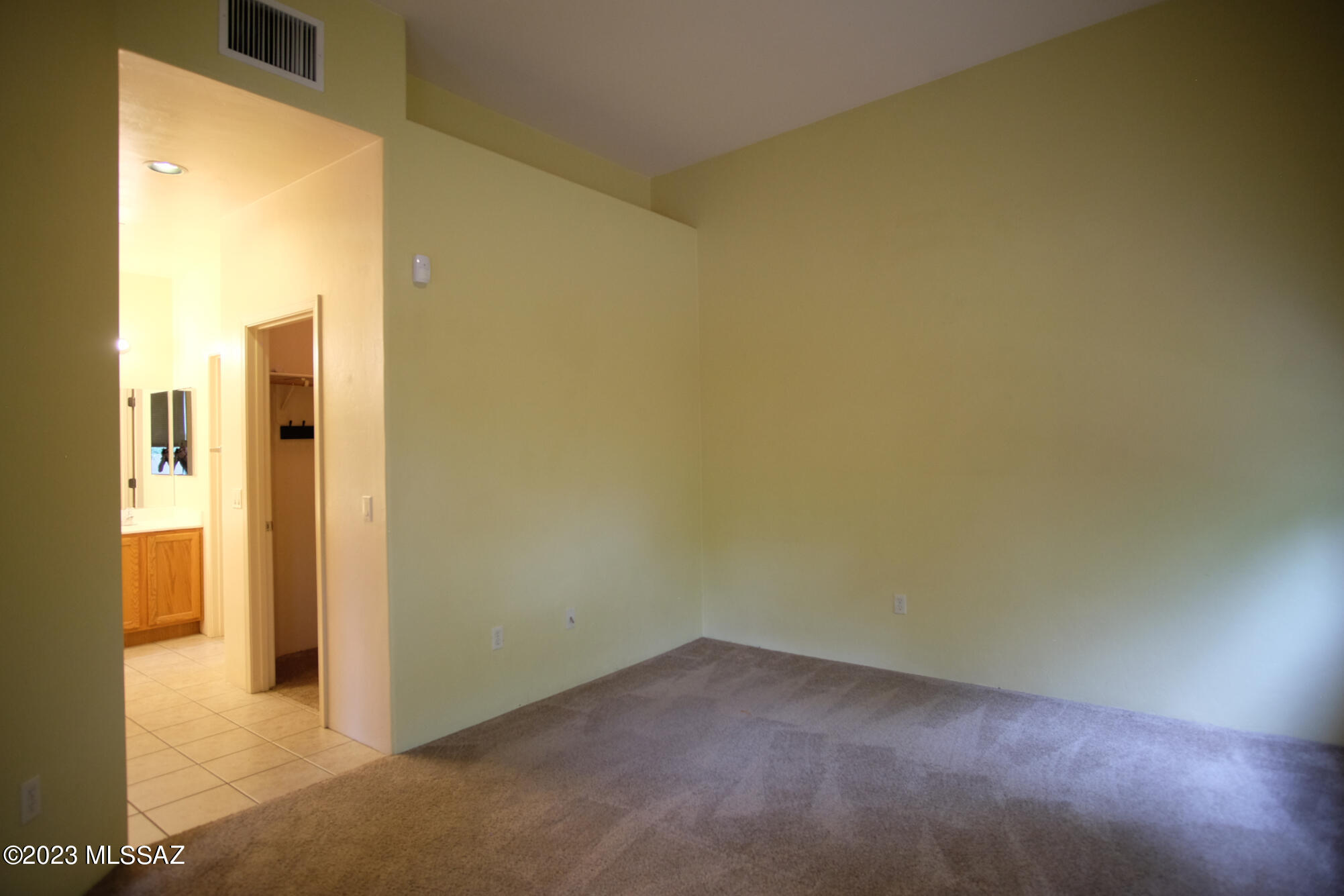 Barrio Rincon (1-82) - Residential Lease