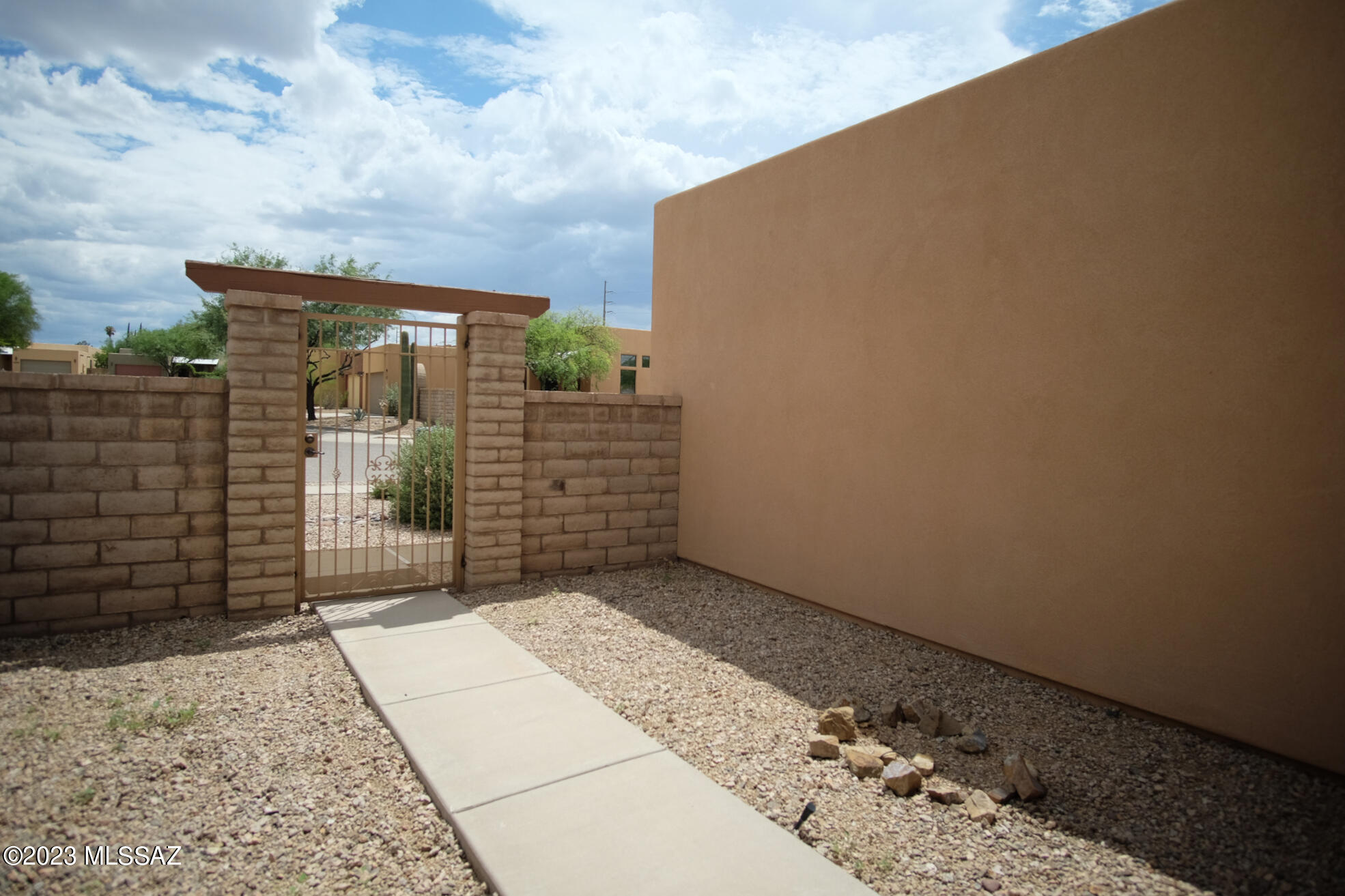 Barrio Rincon (1-82) - Residential Lease