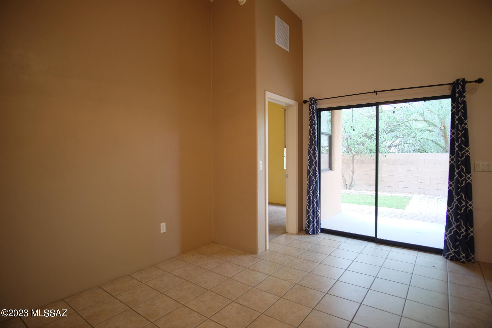 Barrio Rincon (1-82) - Residential Lease