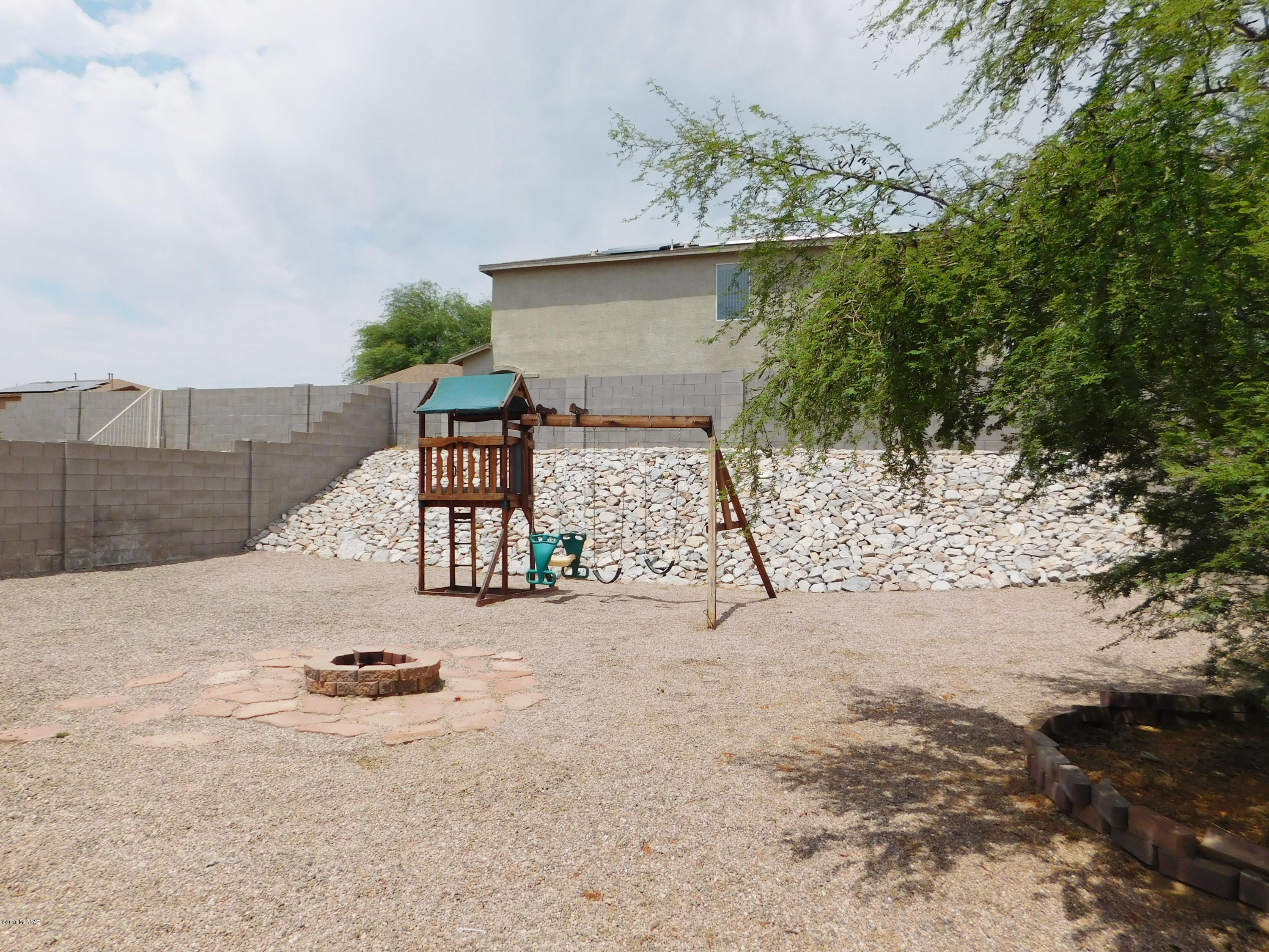 Santo Tomas Villas (1-354) - Residential