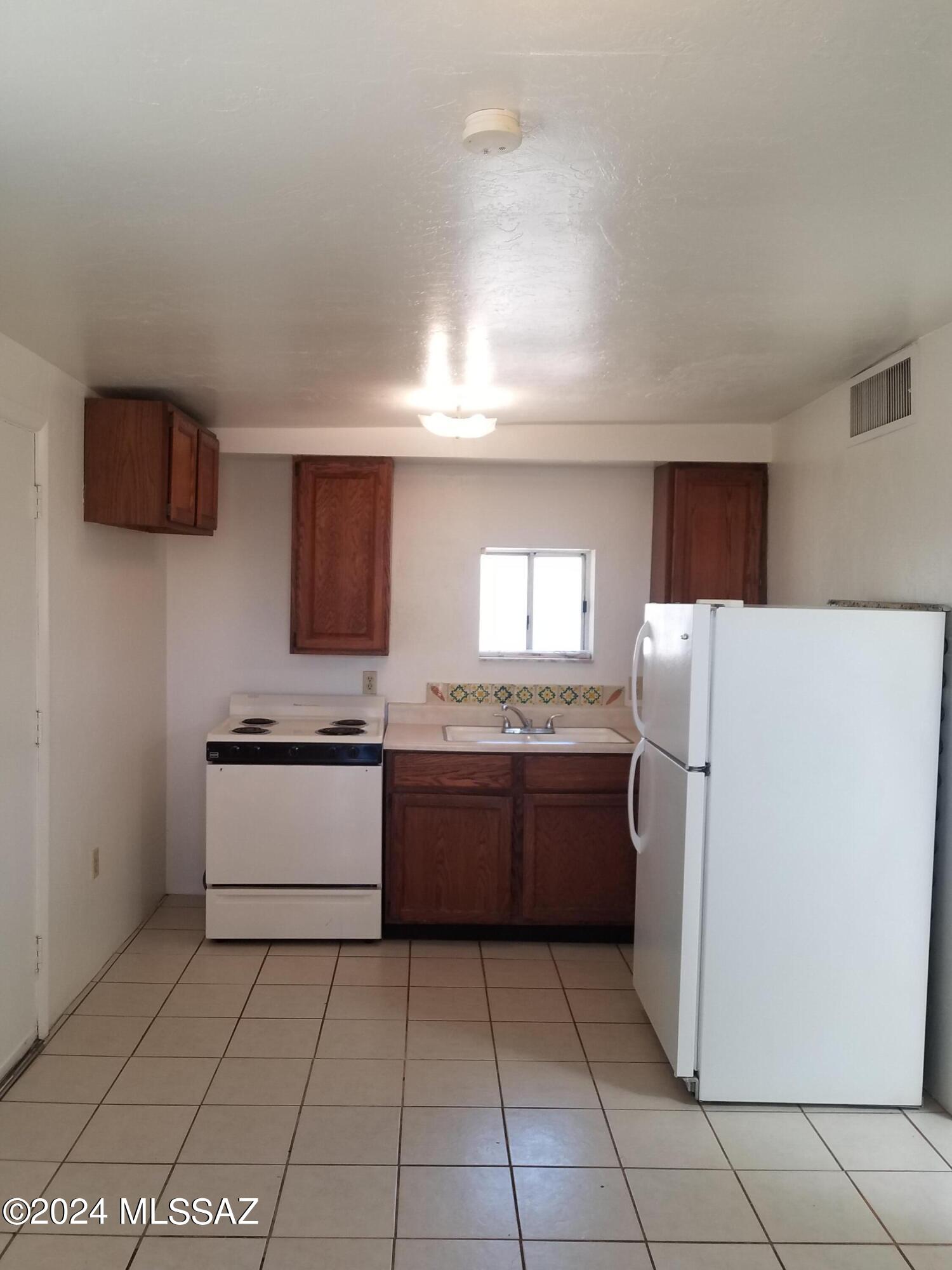 Feldmans Add - Residential Lease