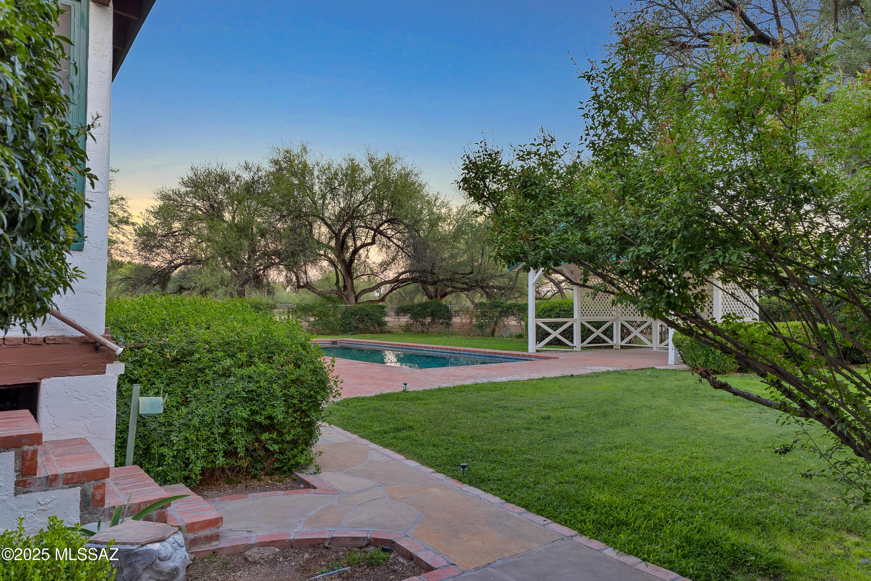 Tanque Verde Country Estates - Residential