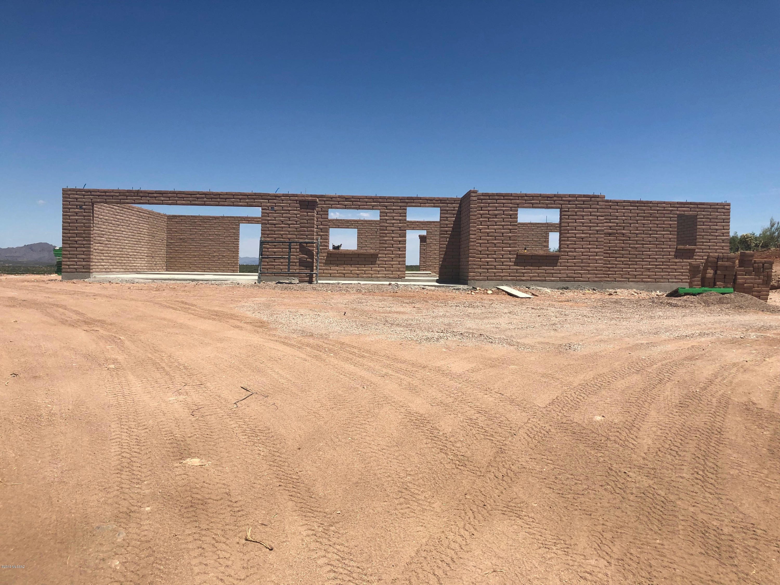 Starter home with upgrades
Granite Counters, ceramic flooring
stainless steel appliances
covered patio and large laundry roof
Picture shown Is same model but built in a different address