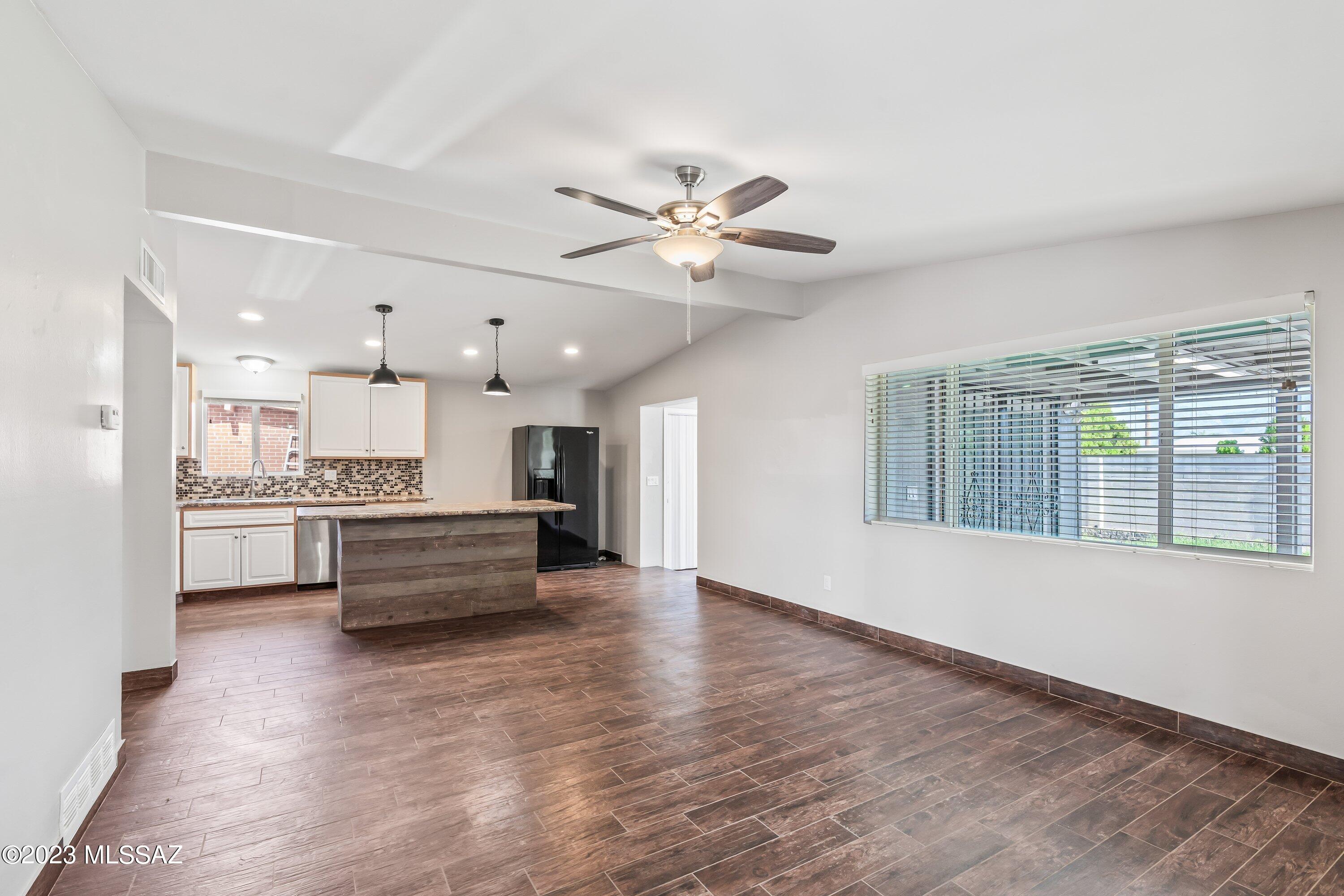 Centennial Park (1-160) - Residential