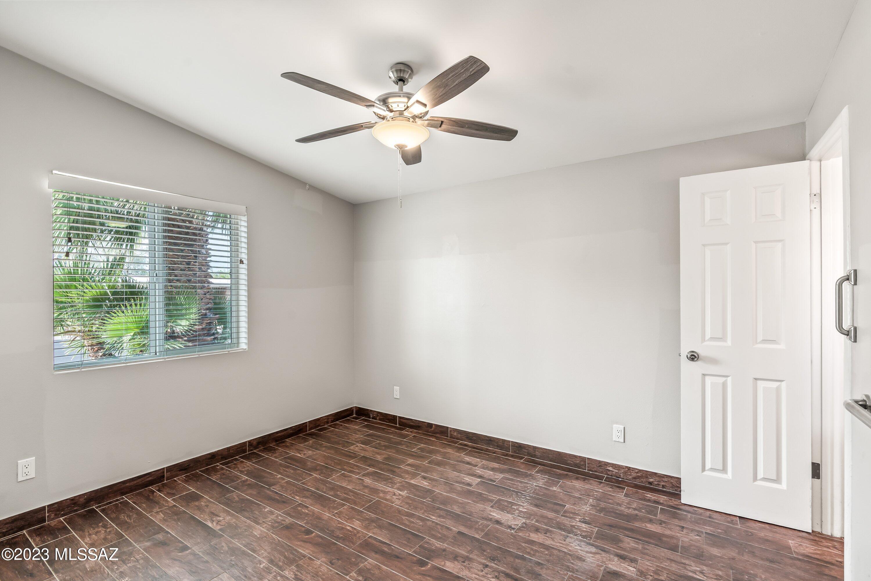 Centennial Park (1-160) - Residential