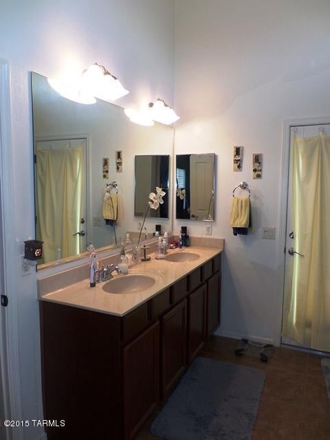 Rancho Del Lago (1-100) - Residential Lease