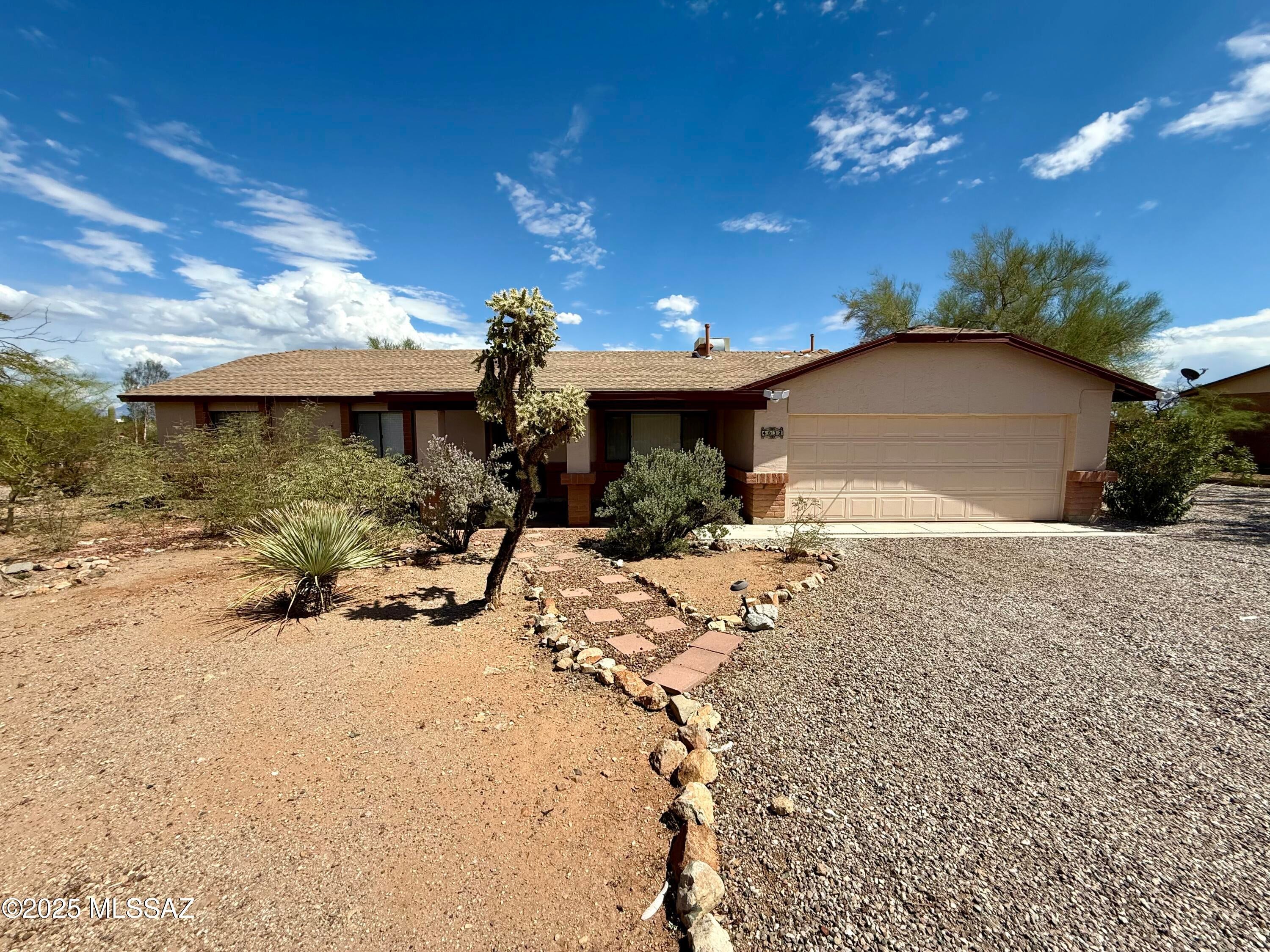 Del Cerro Estates (1-26) - Residential Lease