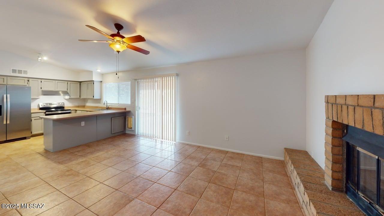 Del Cerro Estates (1-26) - Residential Lease