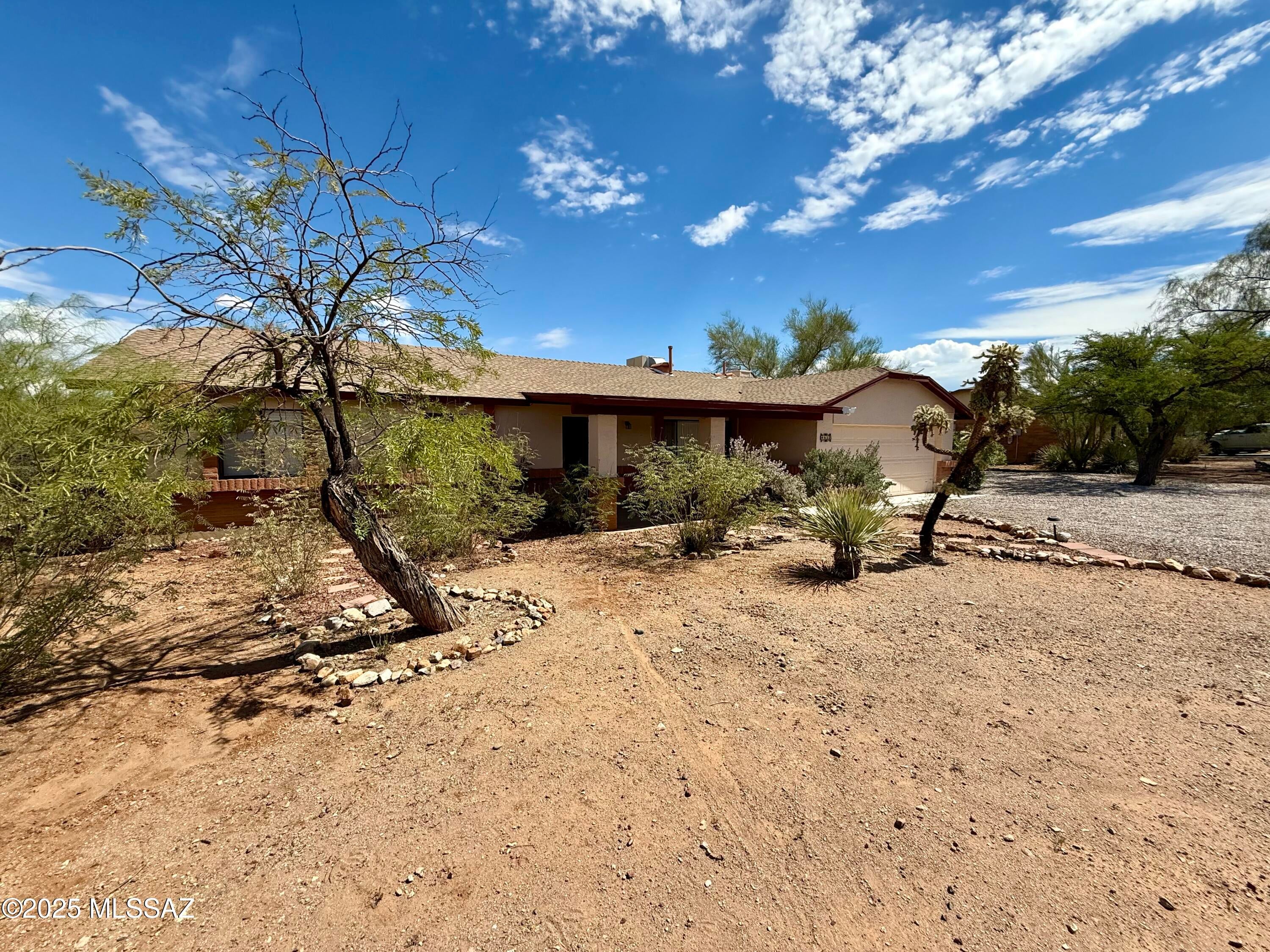 Del Cerro Estates (1-26) - Residential Lease