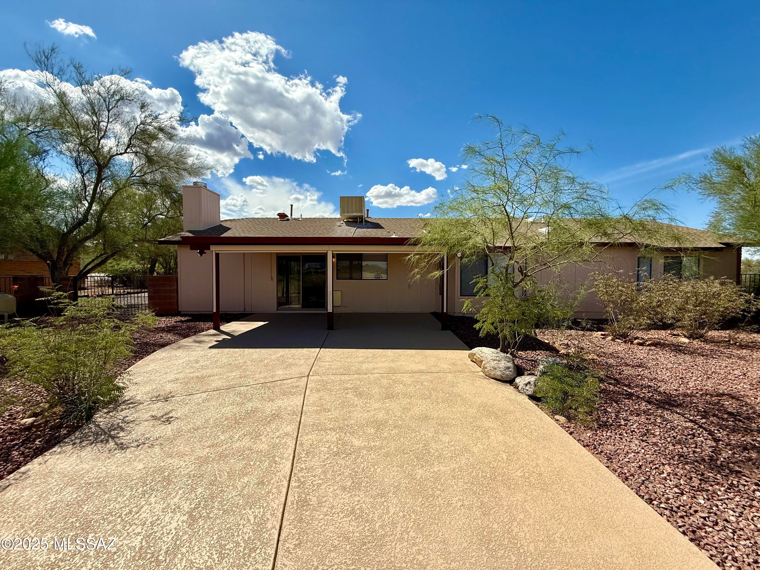 Del Cerro Estates (1-26) - Residential Lease